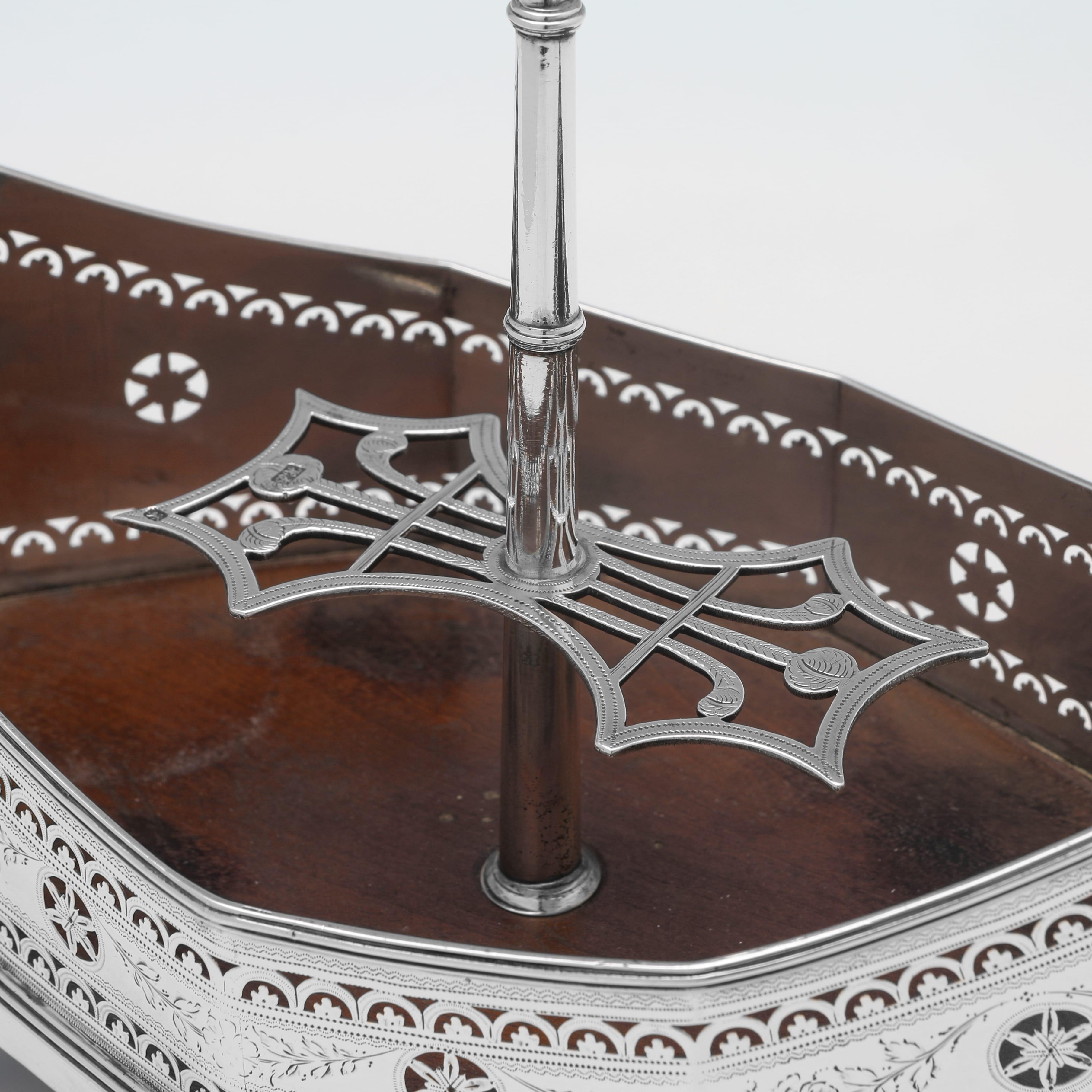 Seltene George III Sterling Silber & Glas Cruet Set von Hester Bateman, 1790 im Angebot 4