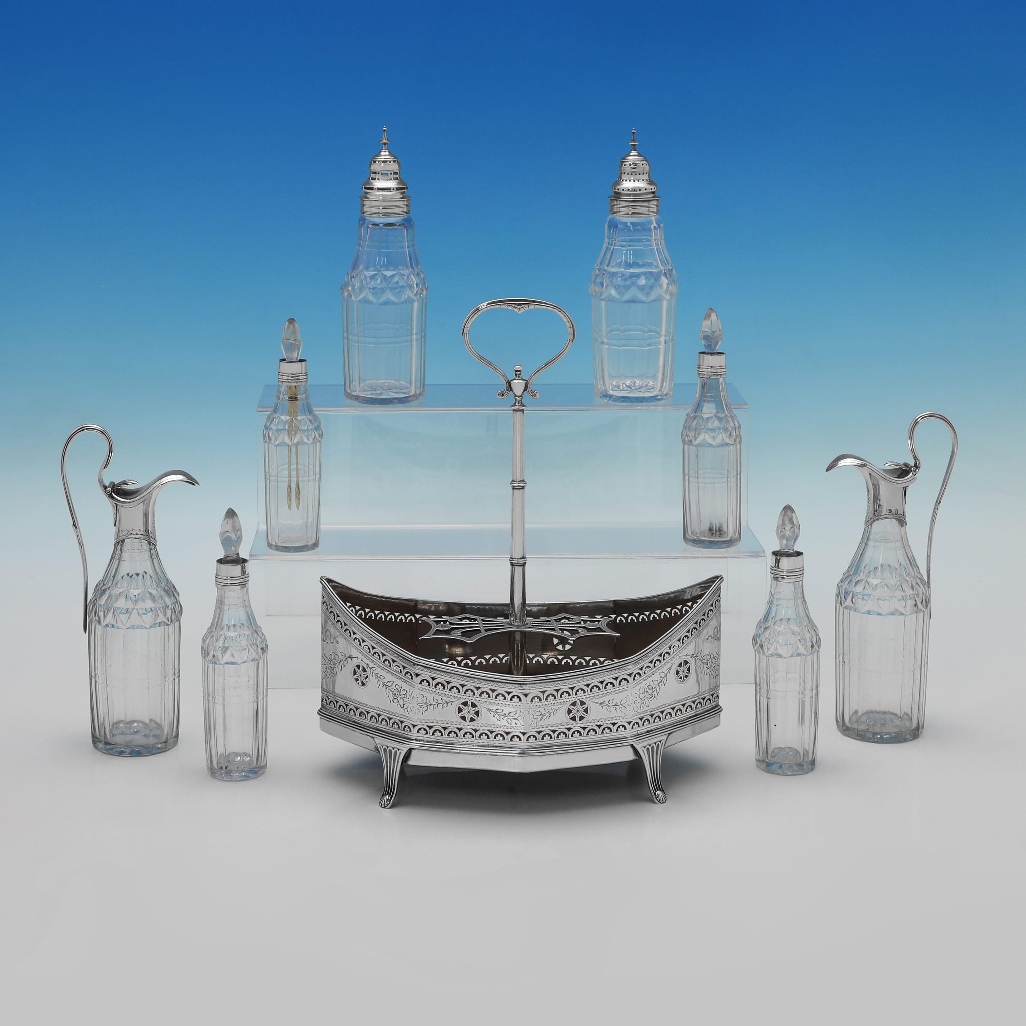 Seltene George III Sterling Silber & Glas Cruet Set von Hester Bateman, 1790 (Neoklassisch) im Angebot