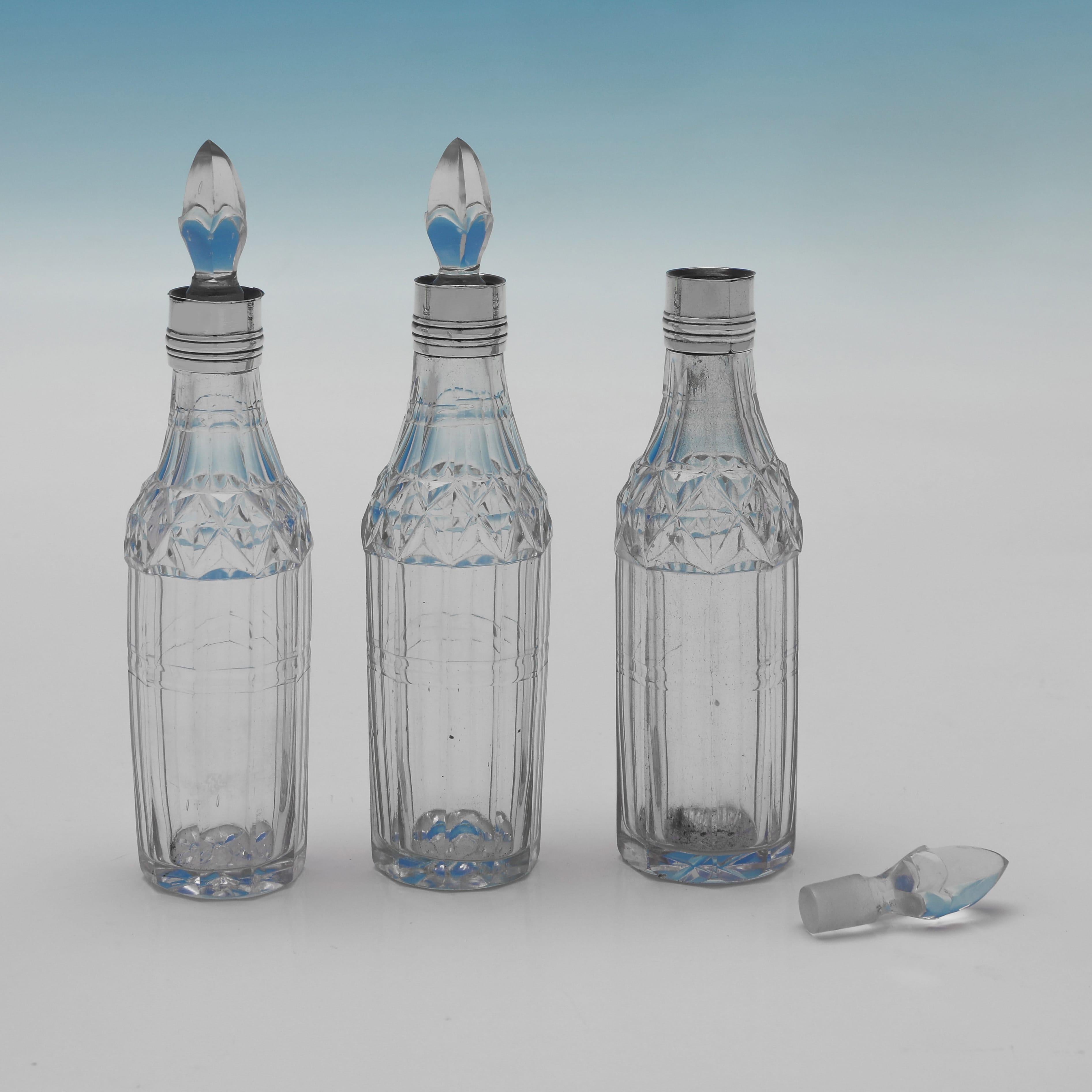 Seltene George III Sterling Silber & Glas Cruet Set von Hester Bateman, 1790 im Angebot 2