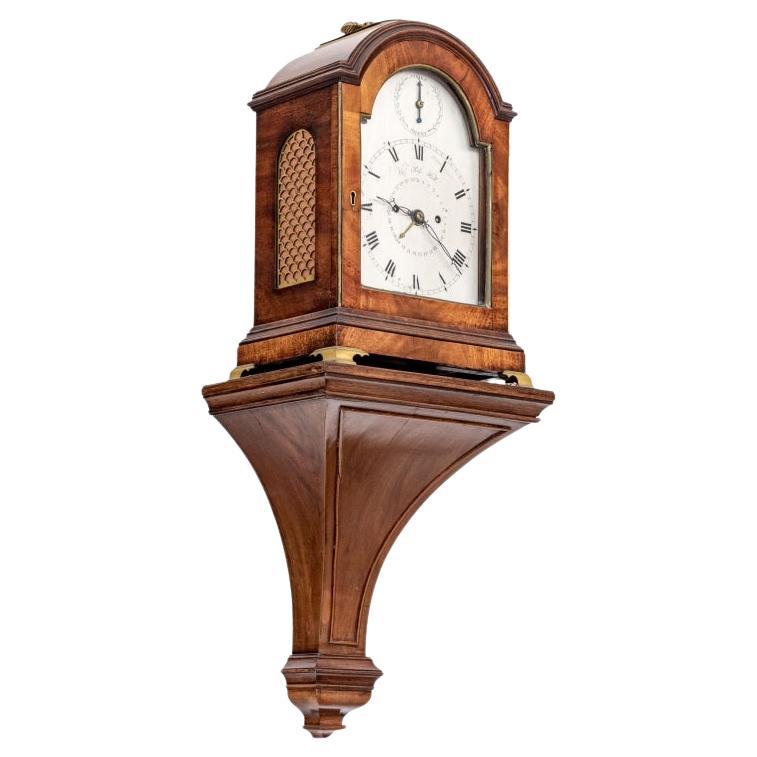 Seltene George III Thomas Ross Hull Mantle Uhr mit Holz Wandhalterung im Angebot