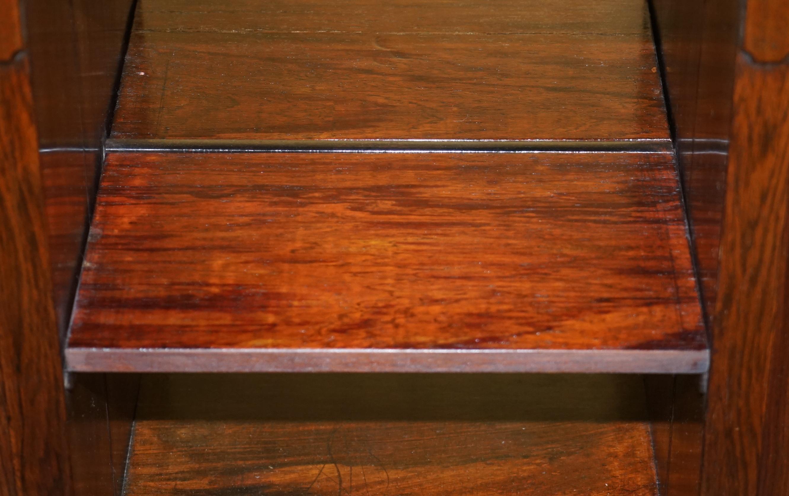 RARA LIBRERIA FOLIO IN LEGNO DURO DI WILLIAM IV CIRCA 1830 CON CASSETTI LIBRERIA in vendita 8