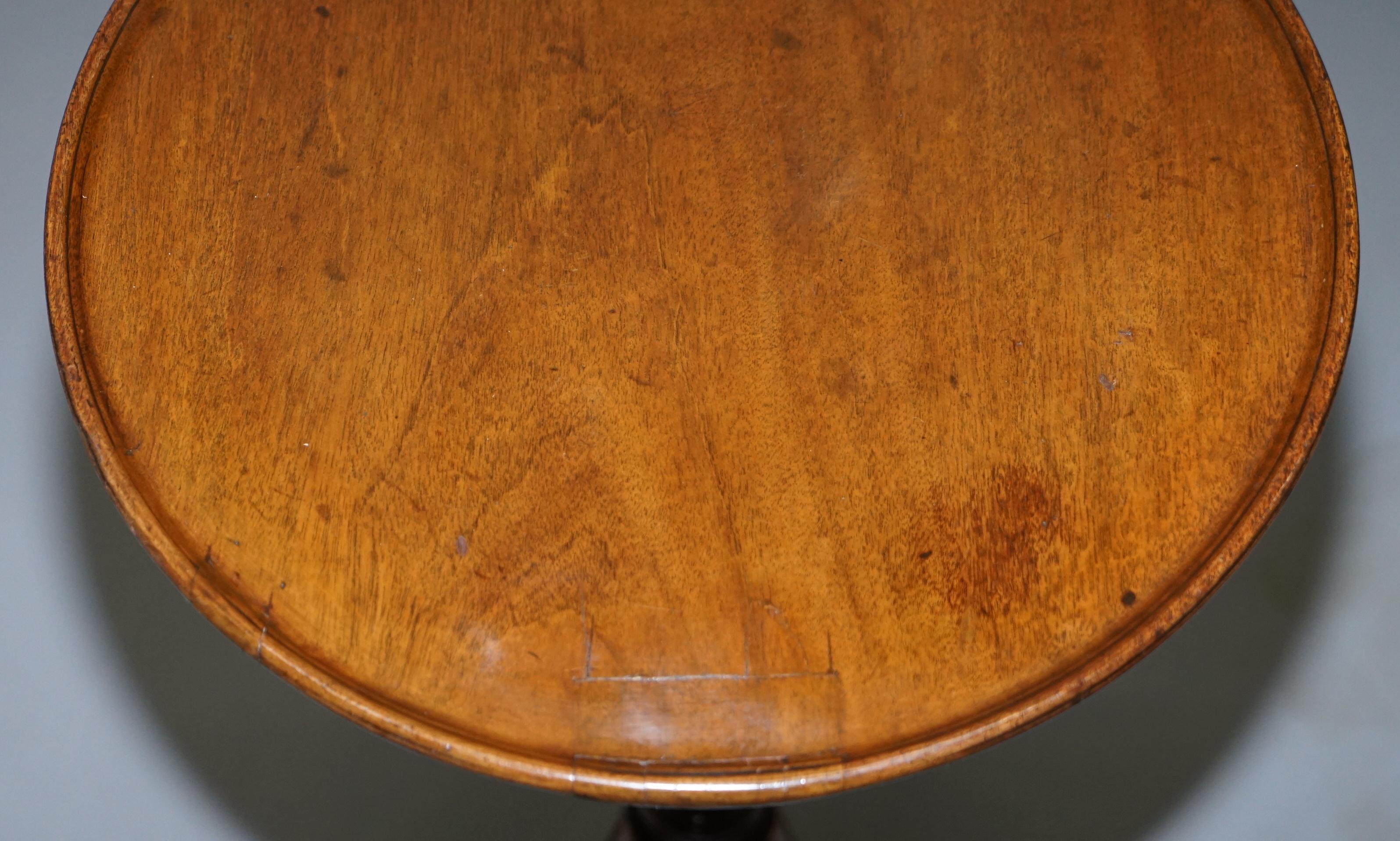 Fait main Rare table d'appoint tripode en bois de feuillus George IV vers 1820, design intemporel d'après Gillows en vente