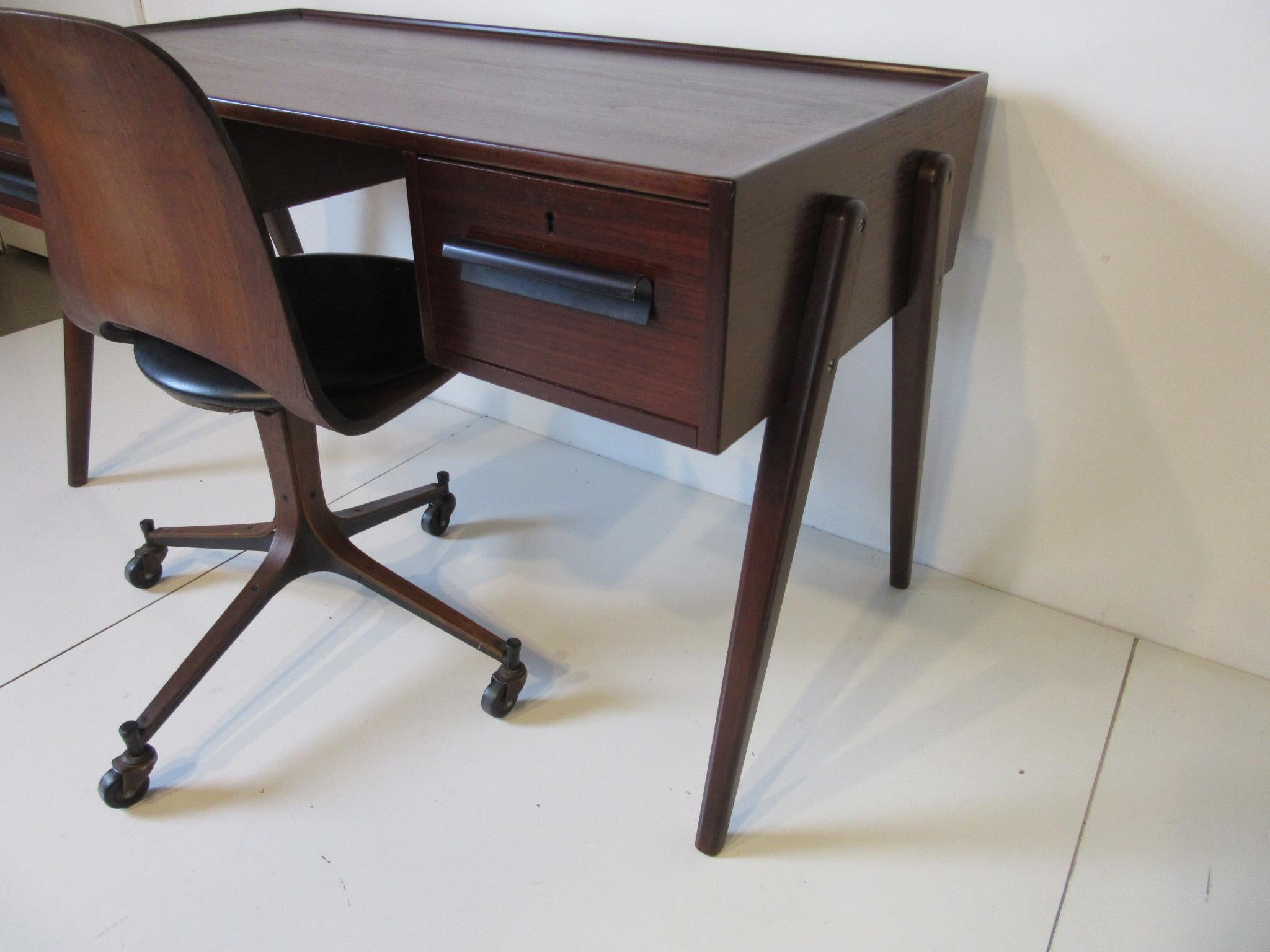 Mid-Century Modern Rare George Mulhauser Plycraft Compass Desk and Chair