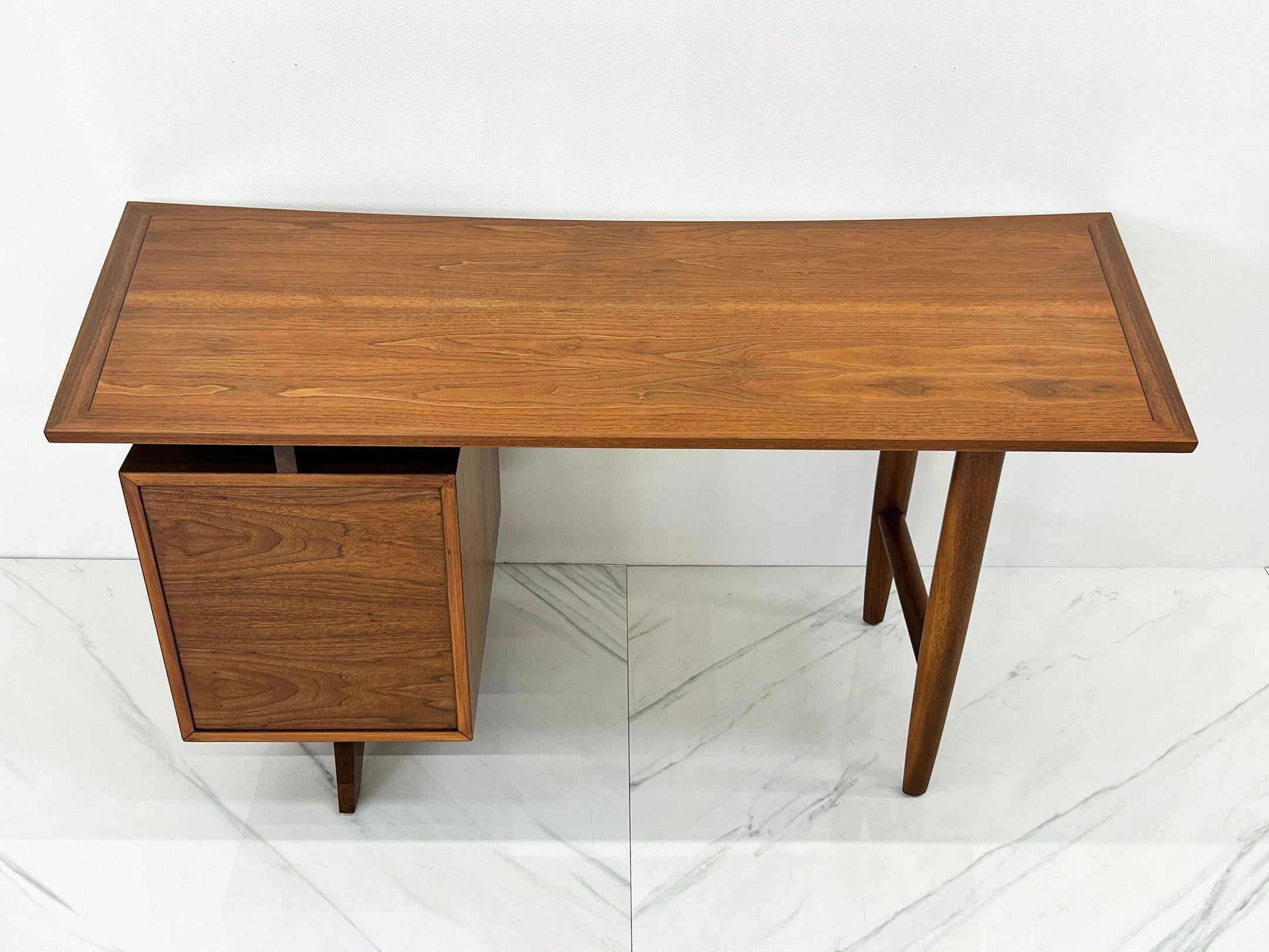 Rare George Nakashima Single Pedestal Desk, Widdicomb, 1950's 5