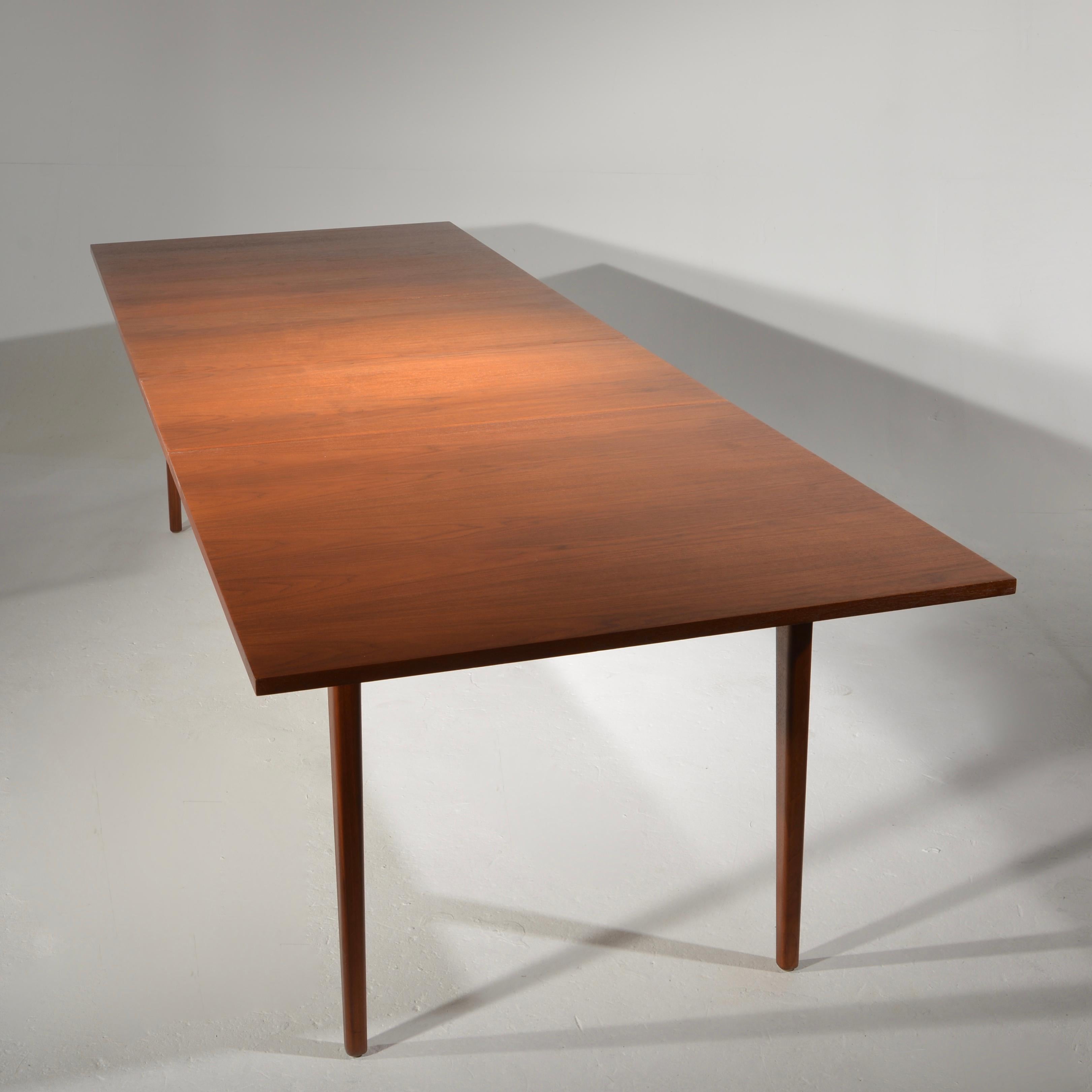 Rare George Nelson Walnut Dining Table In Excellent Condition In Los Angeles, CA