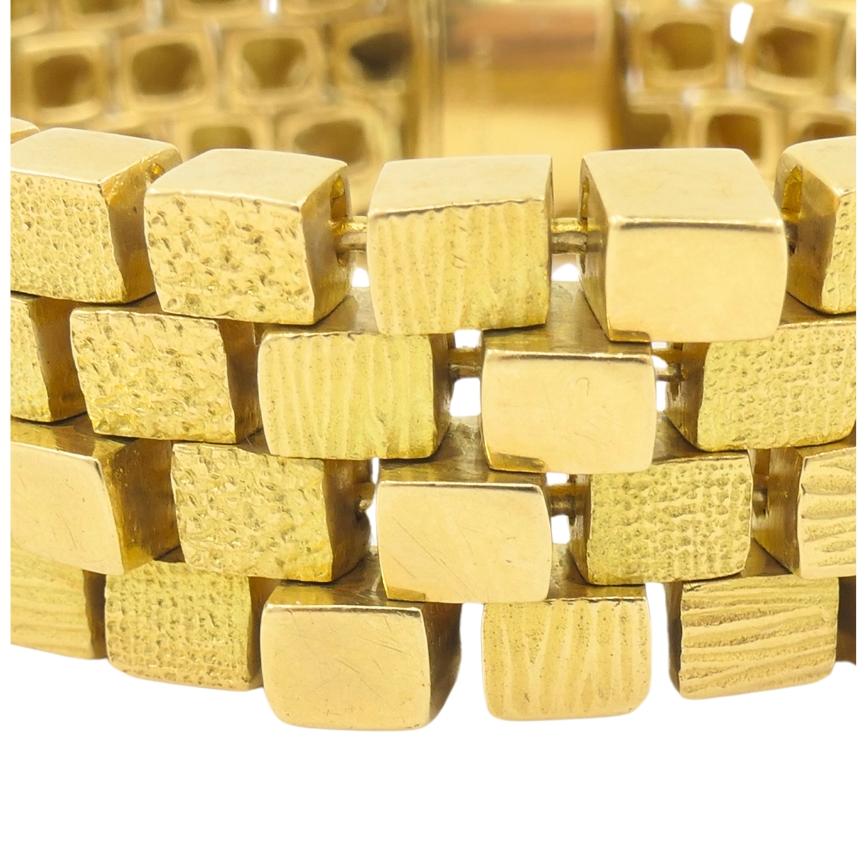 Rare Georges L'Enfant for Mauboussin Vintage Cube Link Bracelet 18k Gold In Excellent Condition In Beverly Hills, CA