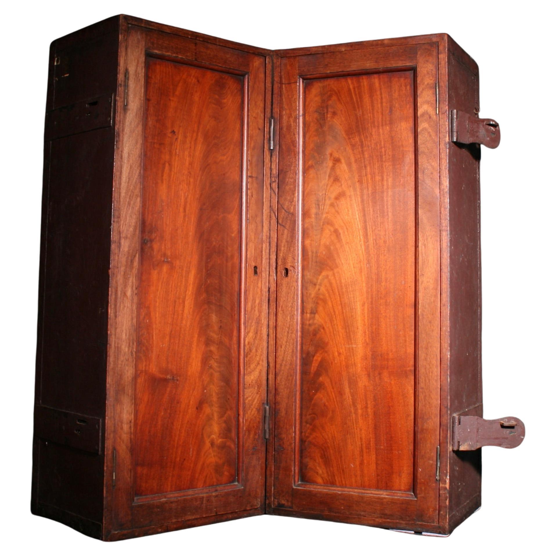 Rare bibliothèque de campagne géorgienne en vente