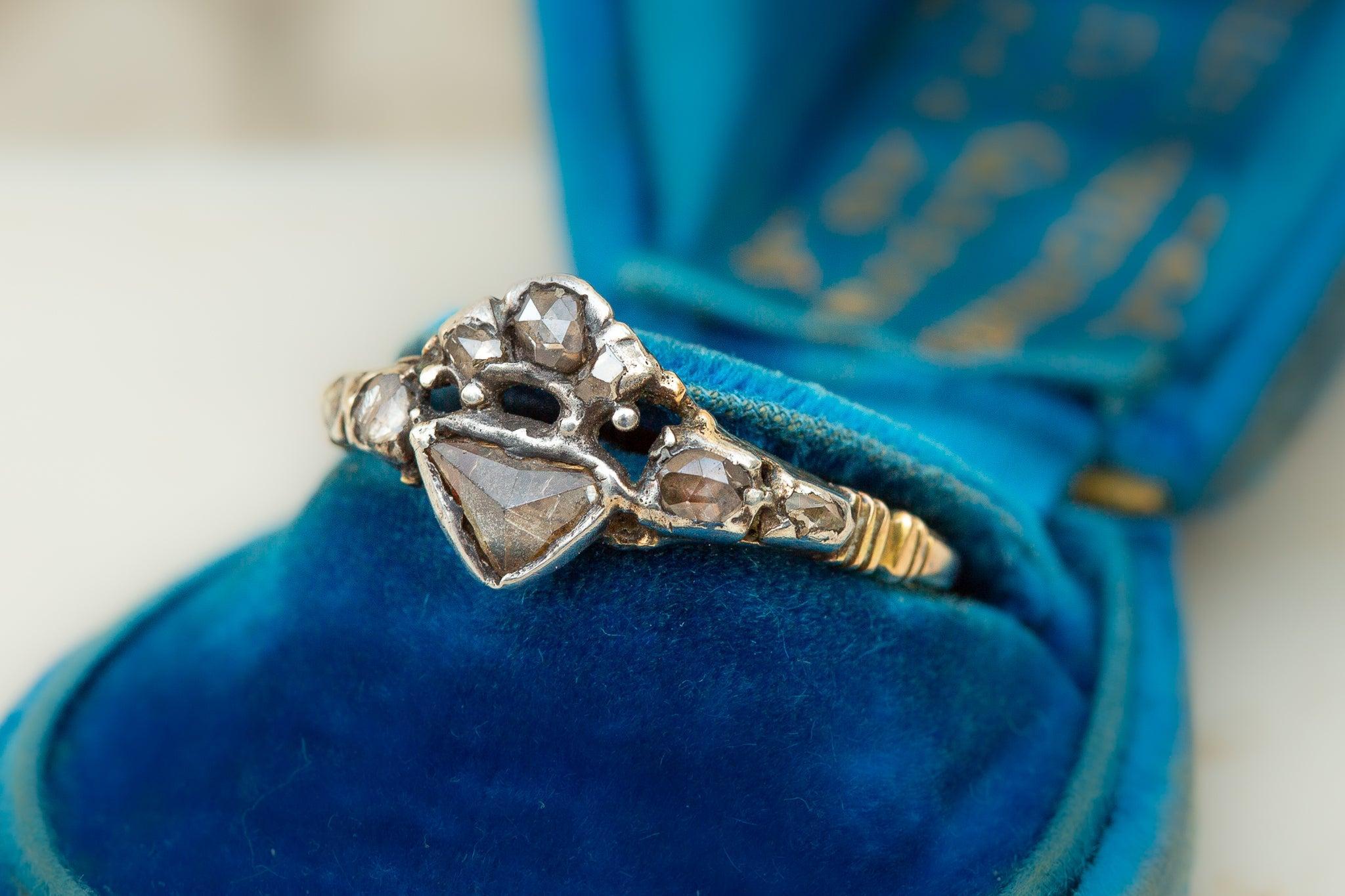 Rare Georgian Diamond Crowned Heart Ring Antique Engagement Ring c.1740 Rose Cut In Good Condition For Sale In London, GB