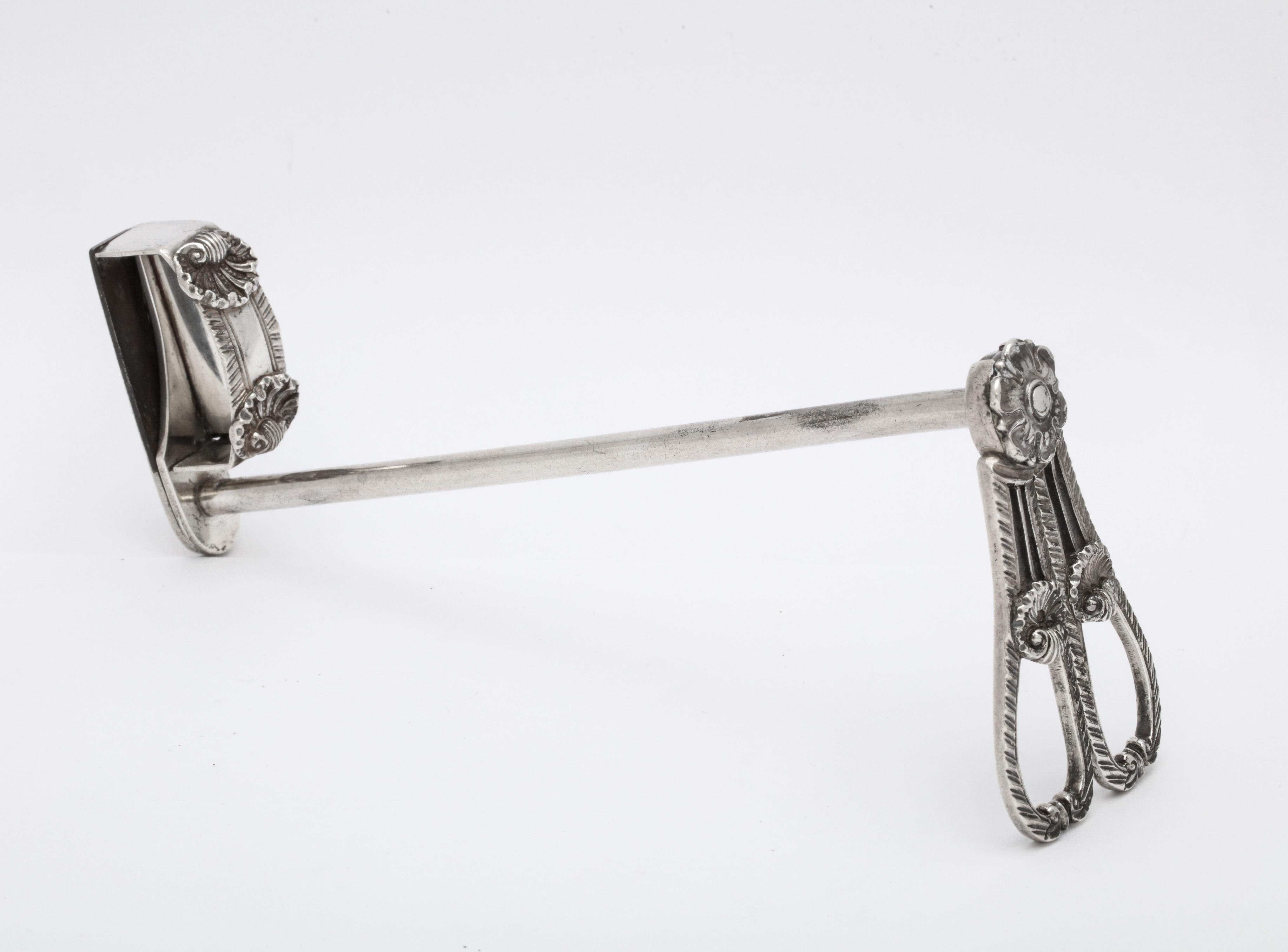 Rare Georgian 'George III' Sterling Silver Candlewick Snuffer/Cutters For Sale 10