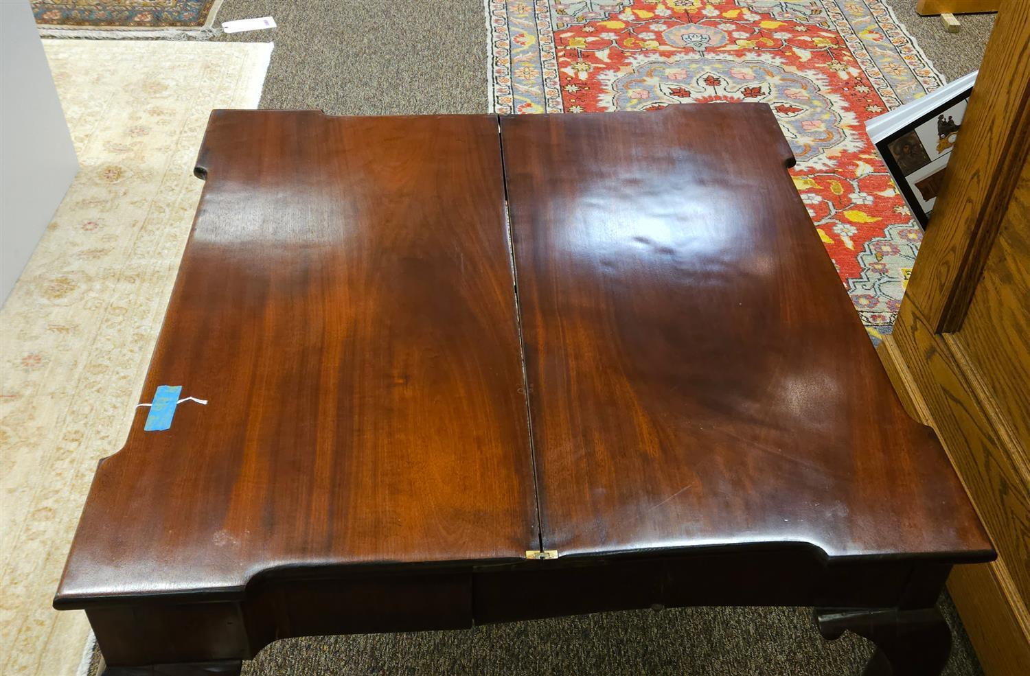 Rara mesa de juegos plegable de caoba georgiana, circa 1790 Georgiano en venta