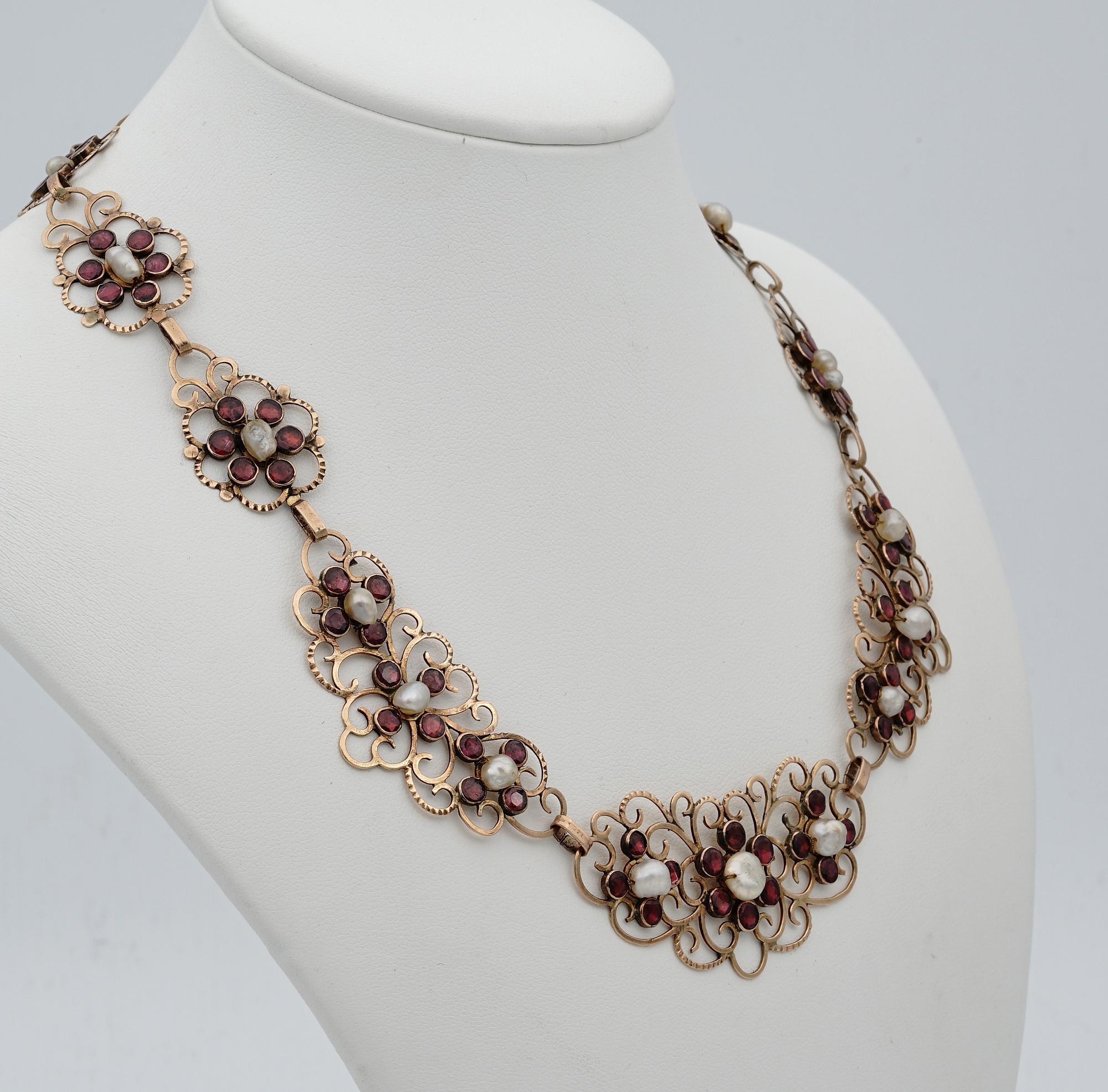 Rare Georgian Natural Pearl and Red Garnet Necklace In Good Condition For Sale In Napoli, IT