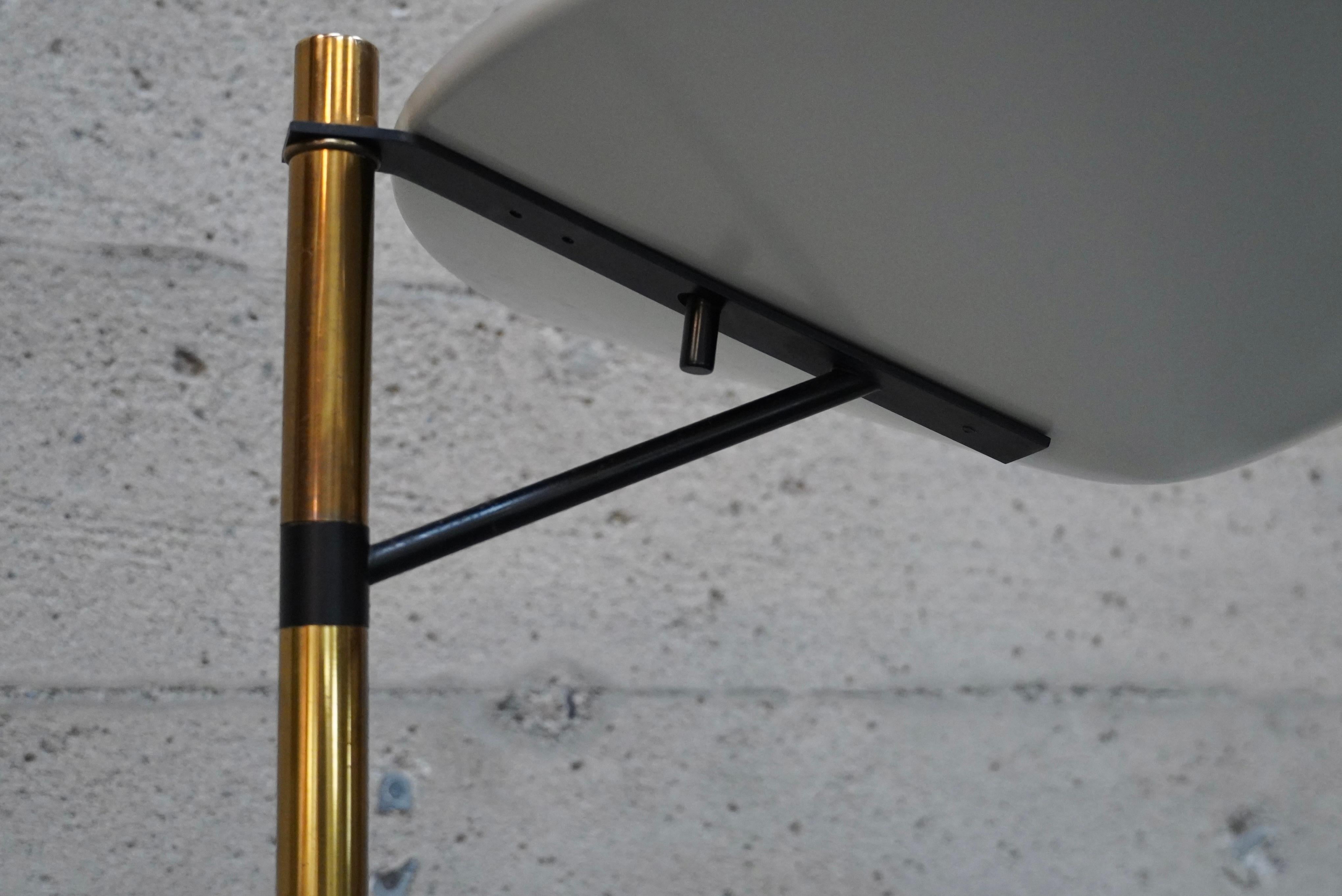 Rare Gerald Thurston for Lightolier Multi Colored Floor Lamp circa 1950s In Good Condition For Sale In Oakland, CA