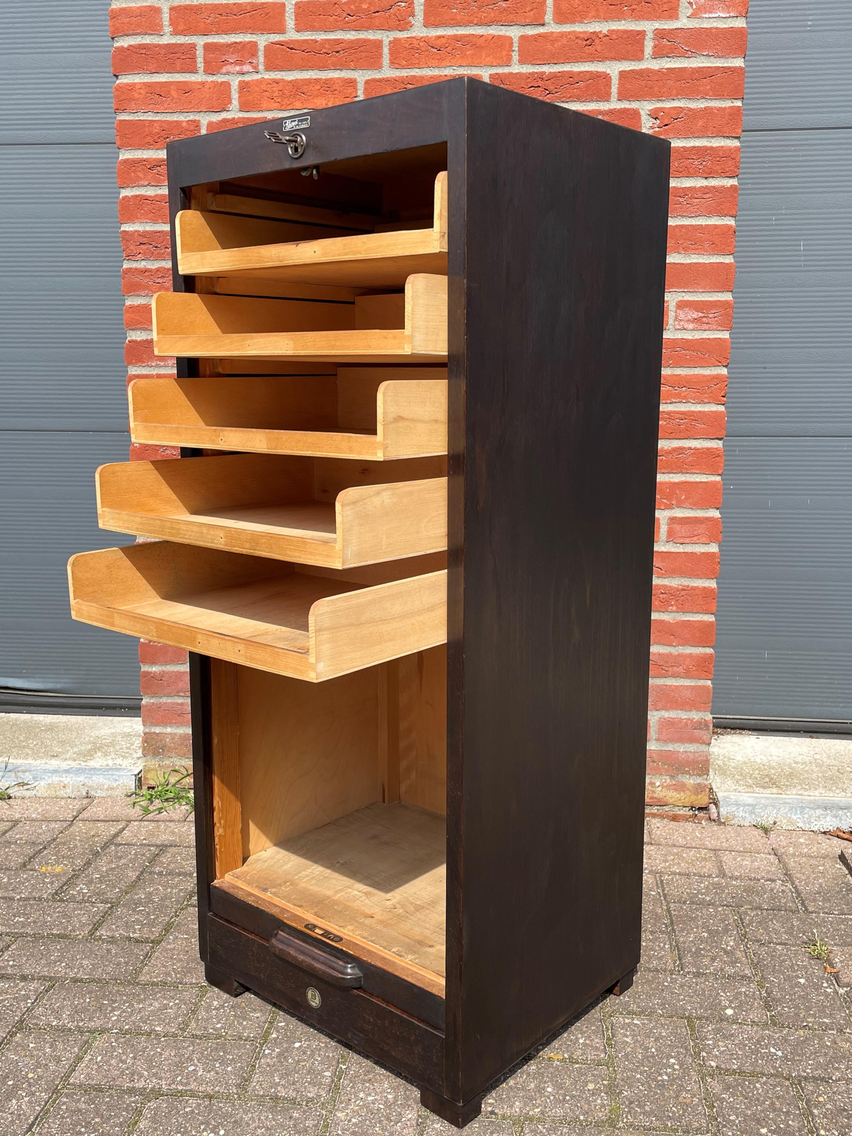 Rare German Art Deco Filing Cabinet w. Perfect Roller Door, Five Drawers & Shelf In Excellent Condition In Lisse, NL
