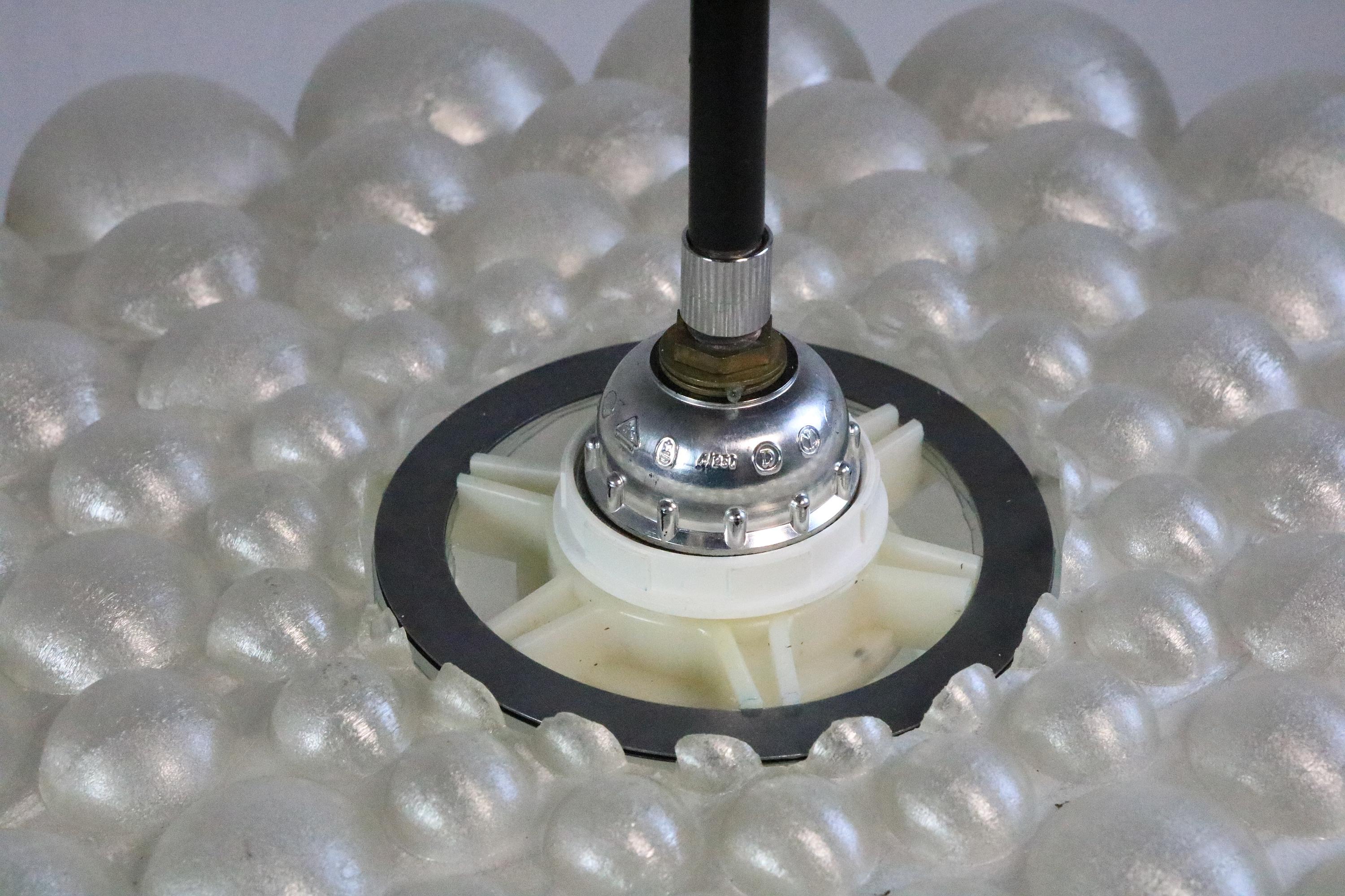 Rara lampada a sospensione tedesca, design a bolle, anni '70 in vendita 4