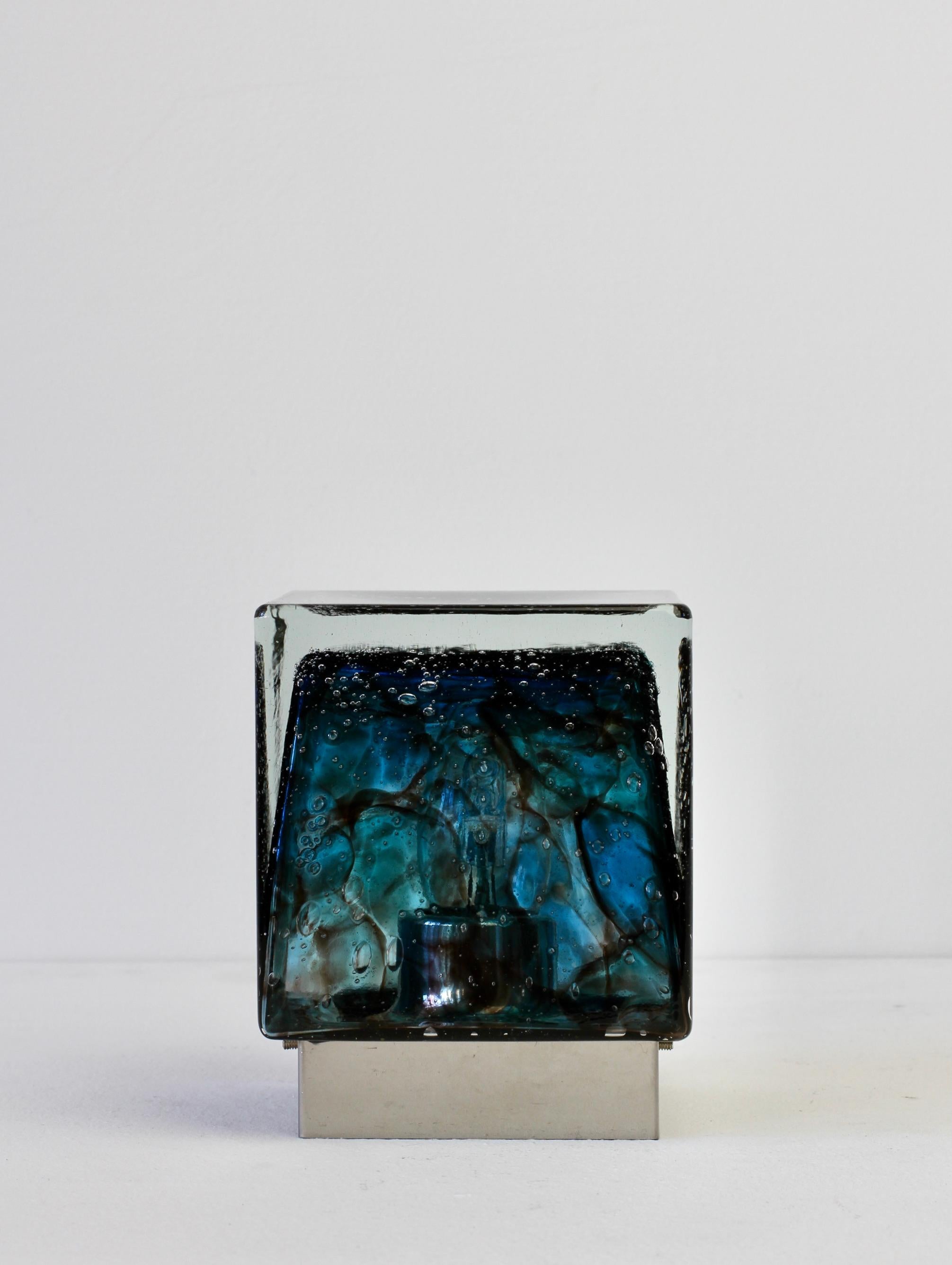 Seltene deutsche Einbaubeleuchtung „Efeso“ aus Glas mit blauer Blase aus der Mitte des Jahrhunderts, um 1970 (Moderne der Mitte des Jahrhunderts) im Angebot