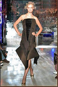 Seltenes asymmetrisches Avantgarde-Abendkleid aus Krokodil-Organza von Gianfranco Ferré