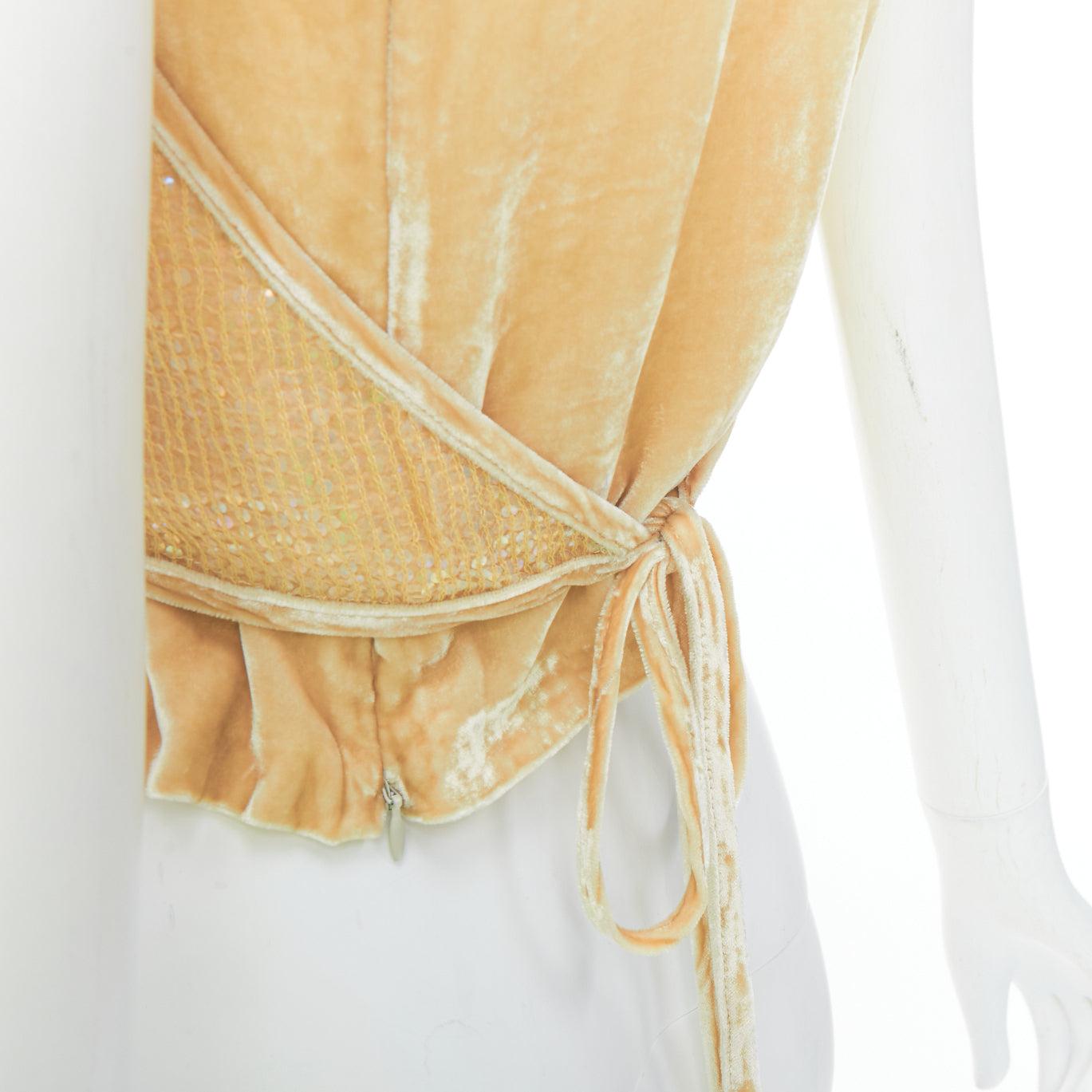 rare GIANFRANCO FERRE Vintage cream beaded velvet double layered halter top IT42 M
Reference: TGAS/E00286
Brand: Gianfranco Ferre
Collection: Studio
Material: Viscose, Silk
Color: Cream
Pattern: Solid
Closure: Self Tie
Lining: Cream Fabric
Extra