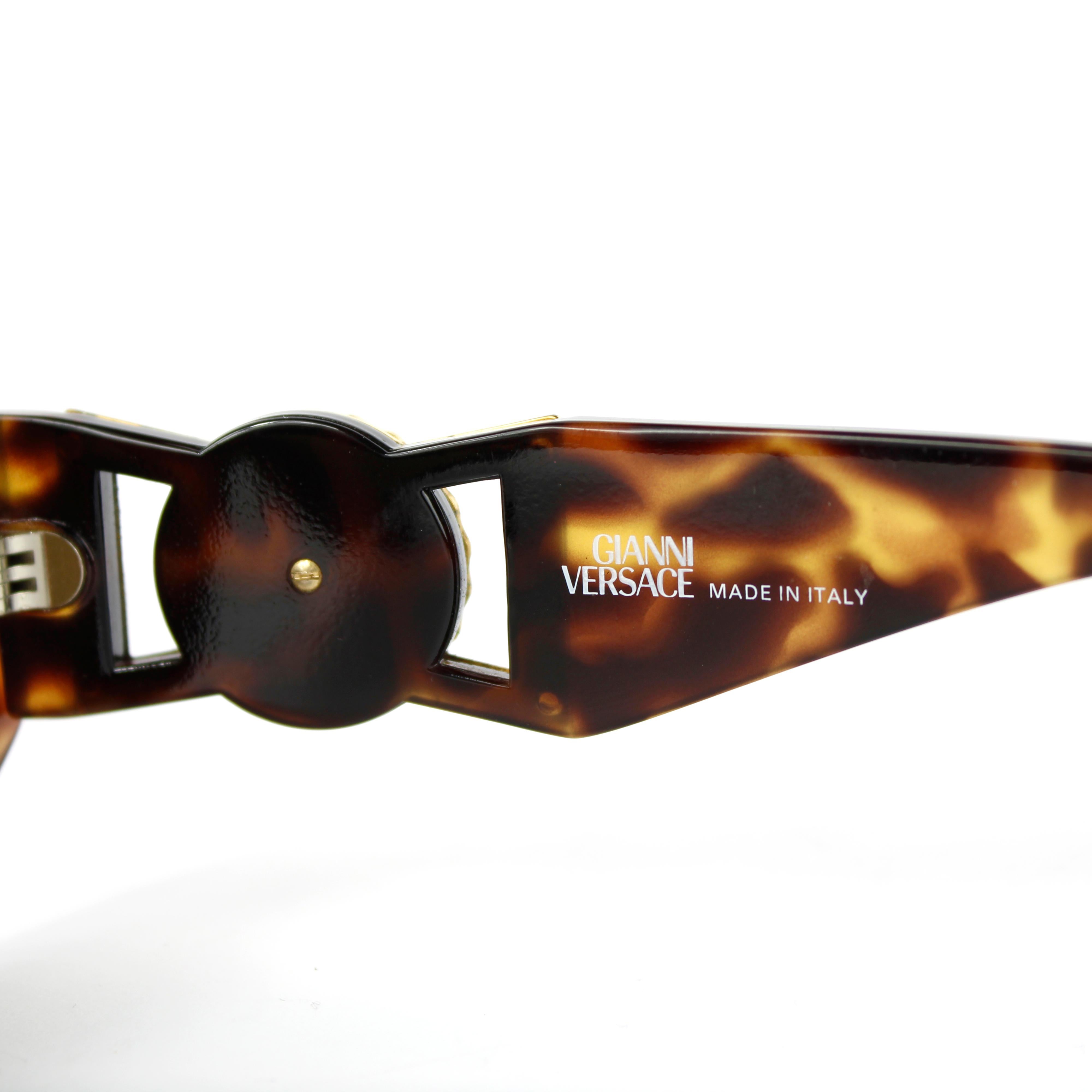 Women's or Men's Rare Gianni Versace 1990s Sunglasses MOD 424 C COL 8690D For Sale