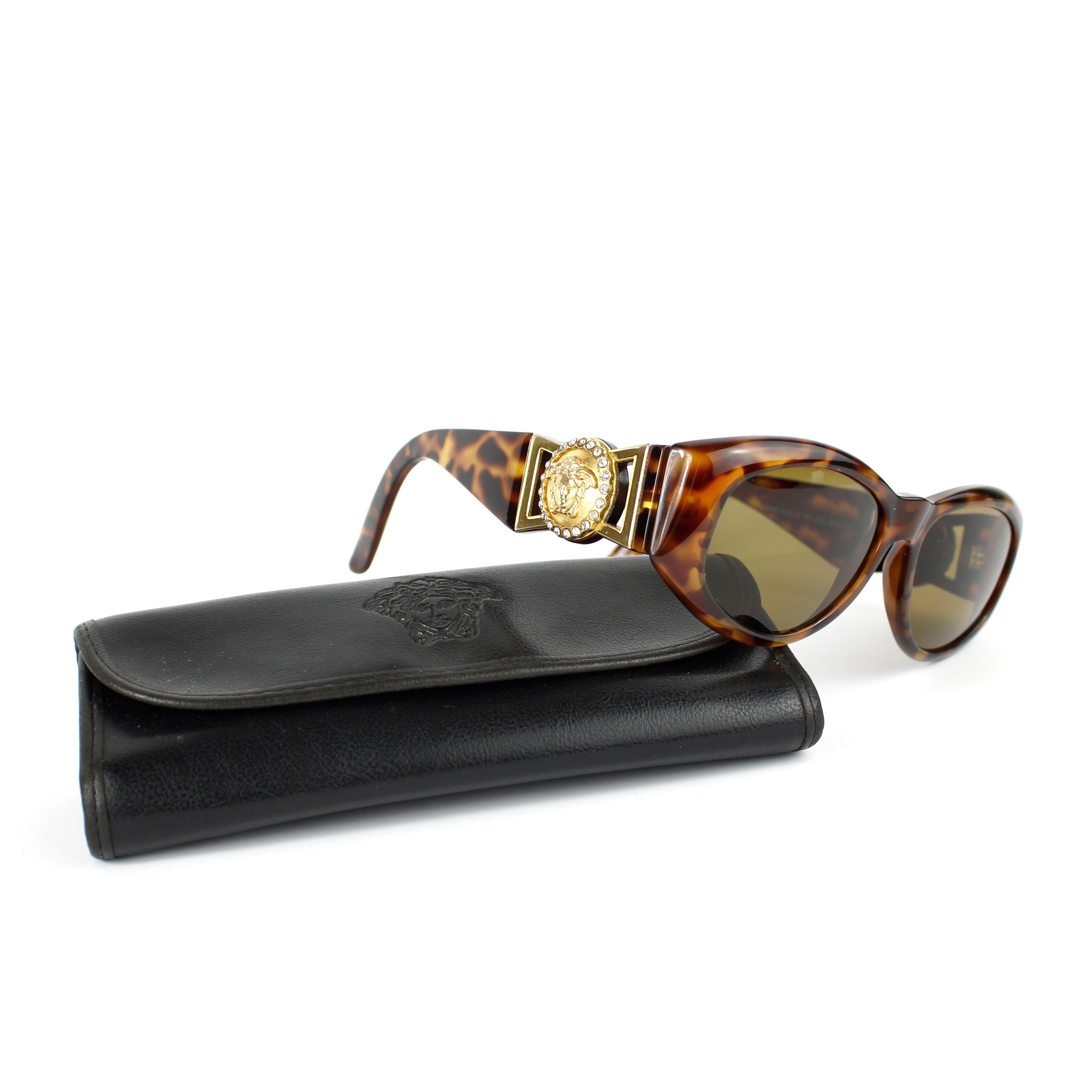 Rare Gianni Versace 1990s Sunglasses MOD 424 C COL 8690D For Sale 1