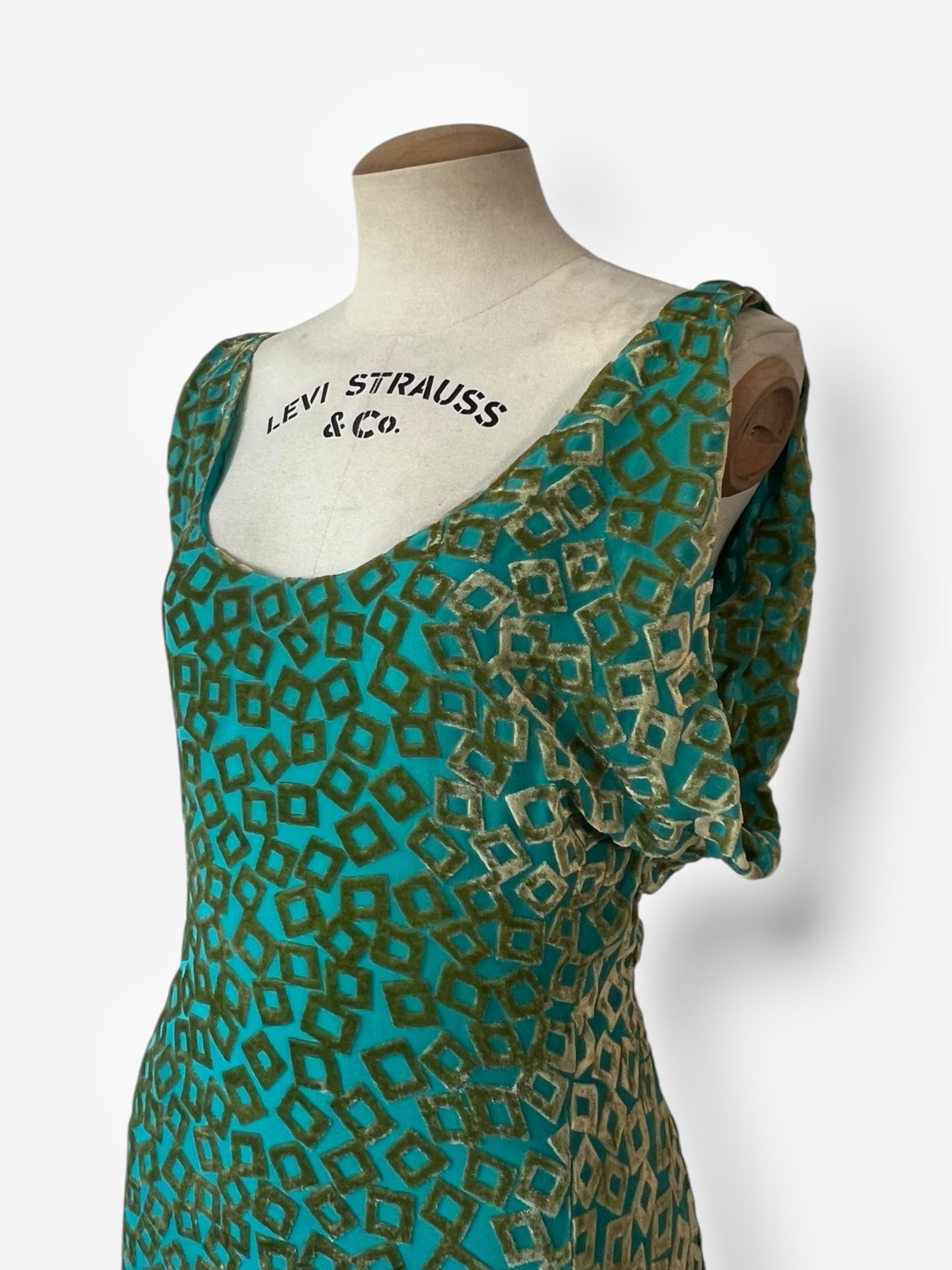 Rare Gianni Versace 1999 Velvet Burnout Dress en vente 5