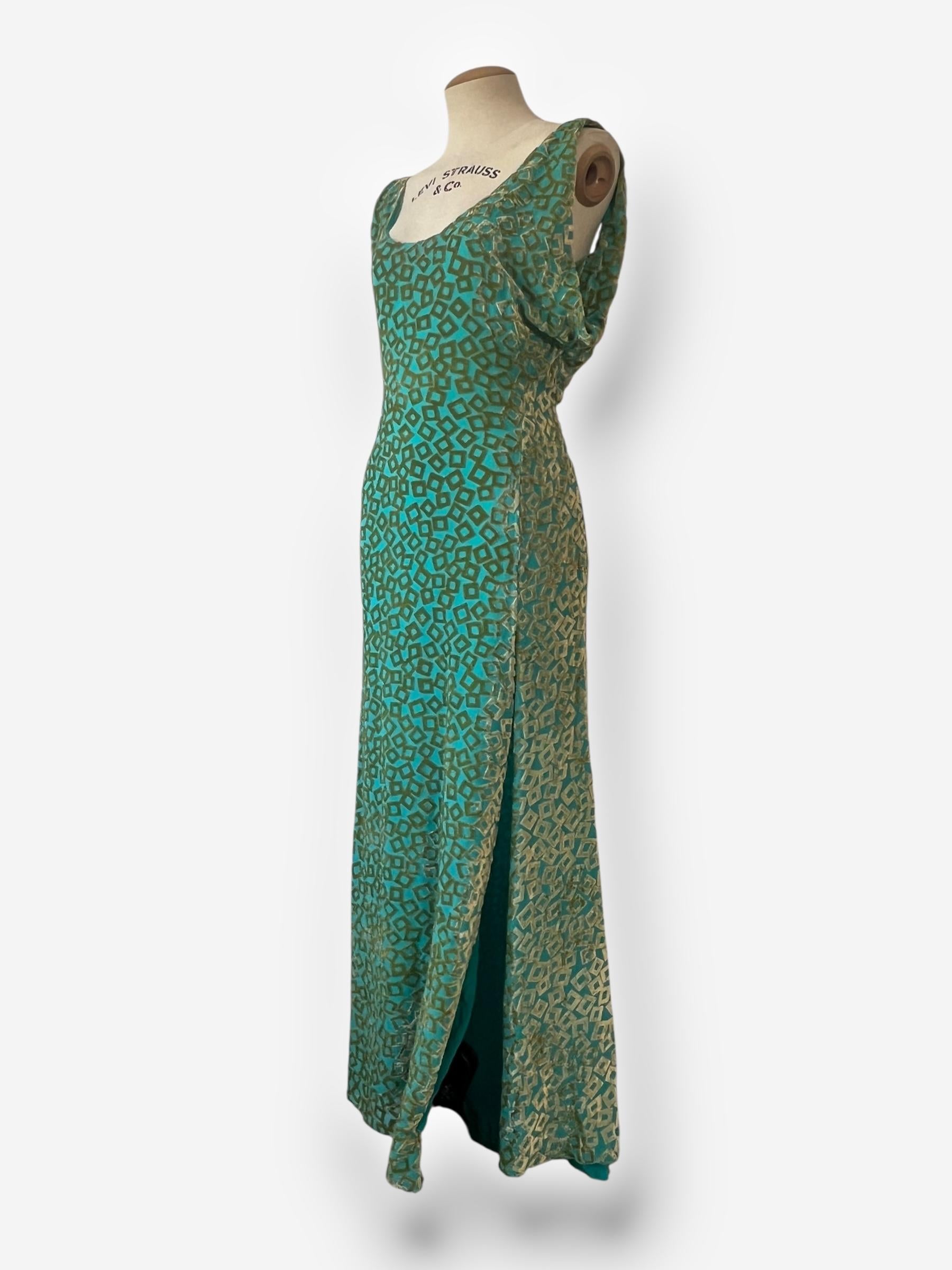Rare Gianni Versace 1999 Velvet Burnout Dress en vente 3
