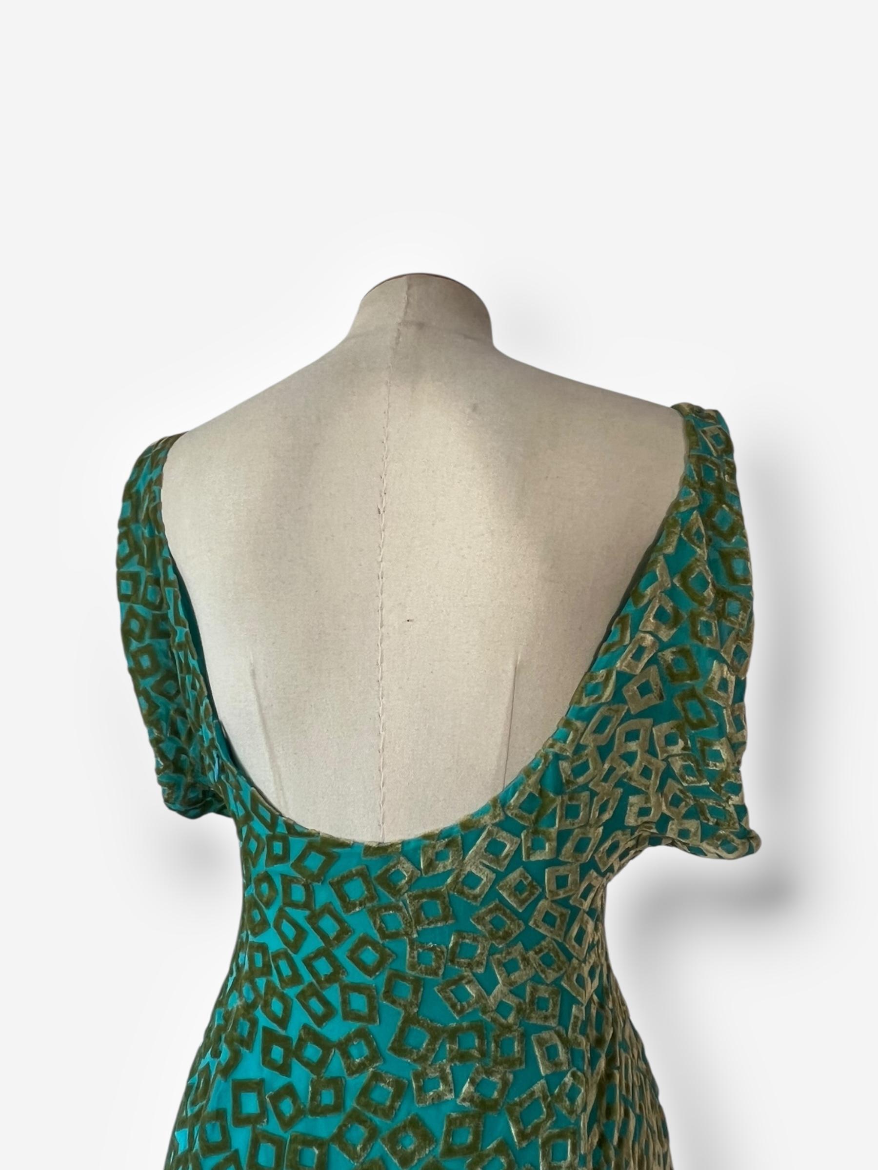 Rare Gianni Versace 1999 Velvet Burnout Dress en vente 4