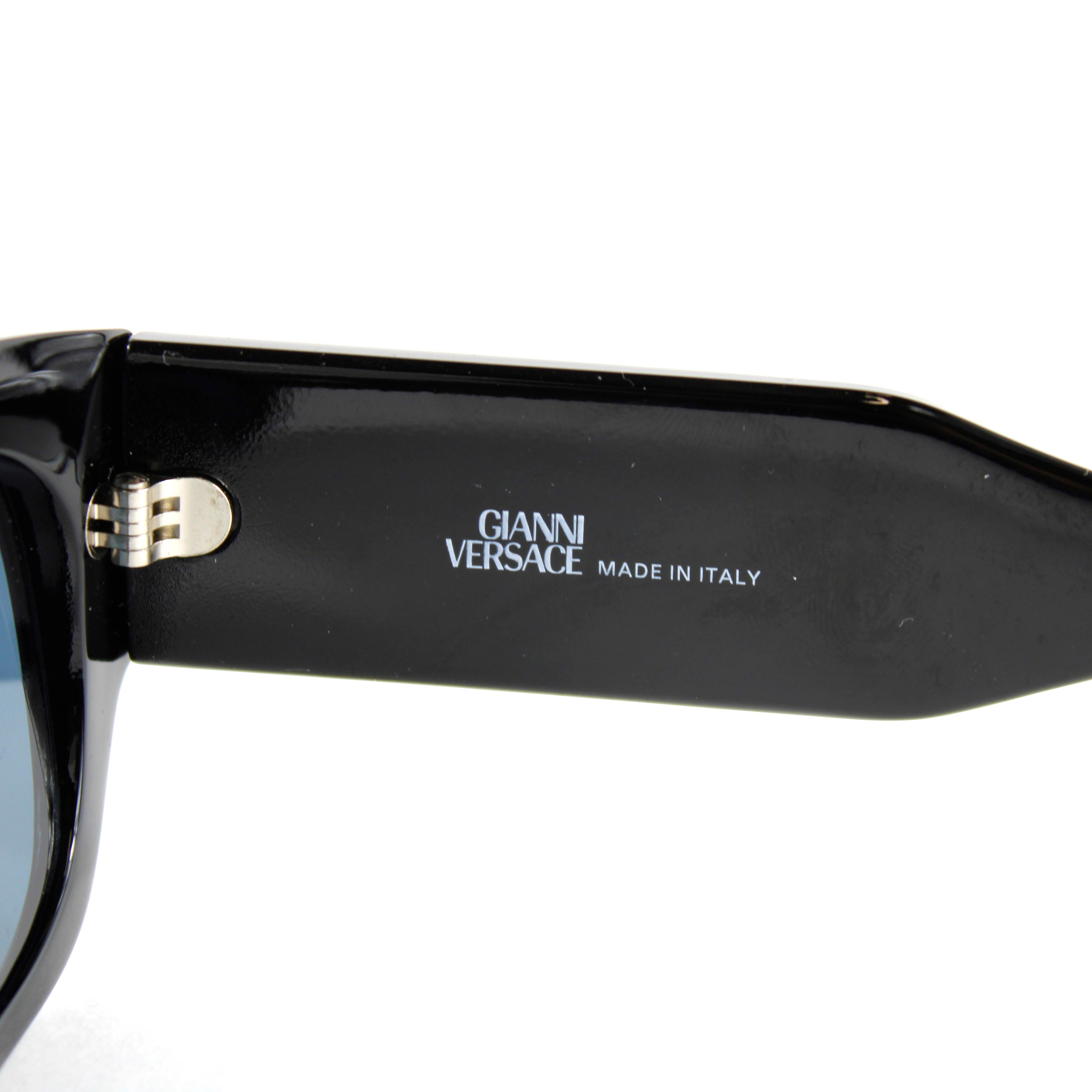 Rare Gianni Versace Sunglasses MOD 413 COL 852 In Excellent Condition For Sale In Bressanone, Trentino-Alto Adige