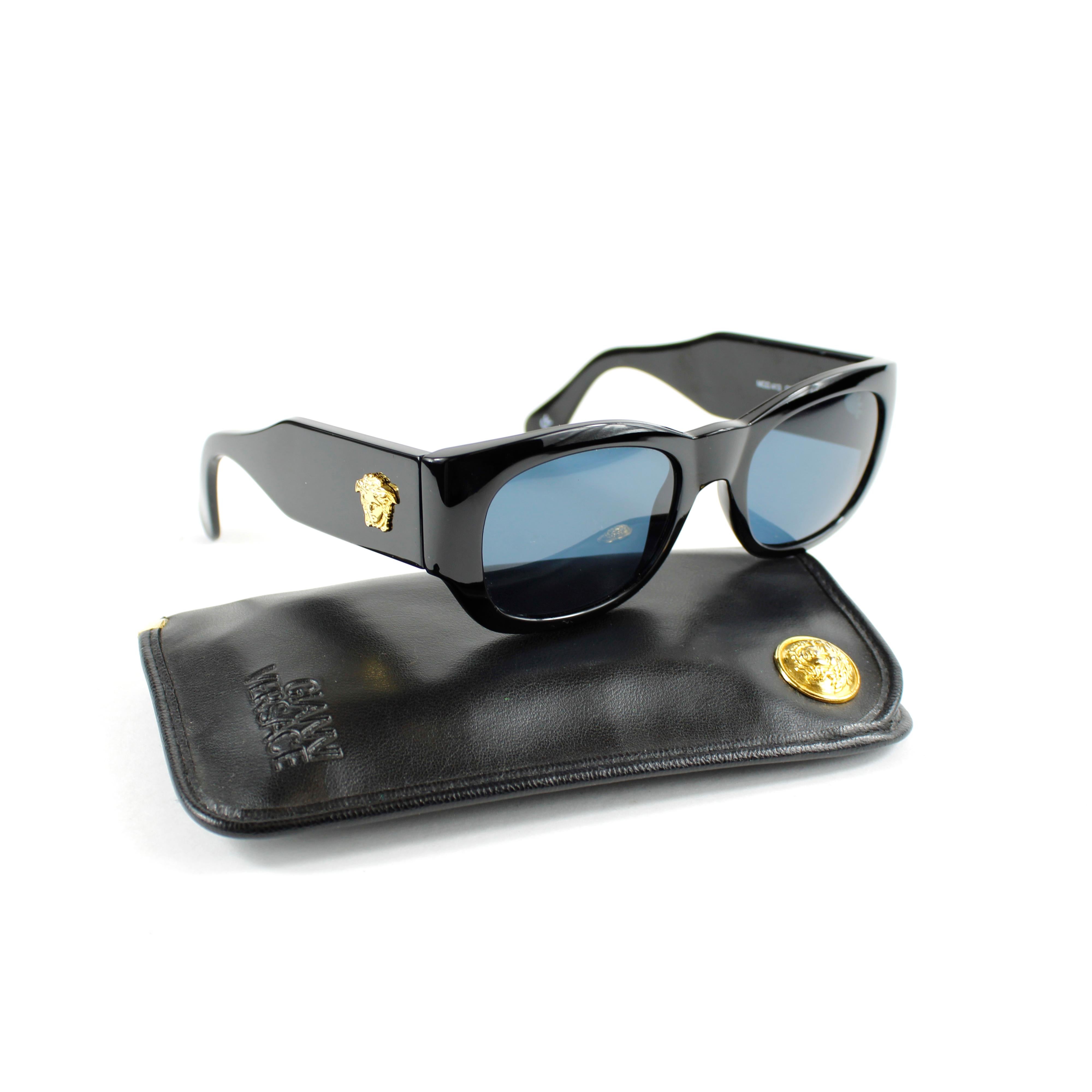 Rare Gianni Versace Sunglasses MOD 413 COL 852 For Sale 1