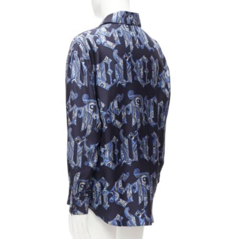 rare GIANNI VERSACE Vintage navy blue gothic font logo graphic shirt IT52 XL For Sale 1