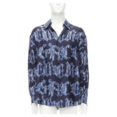 raro Gianni Versace Vintage blu navy font gotico logo grafico camicia IT52 XL