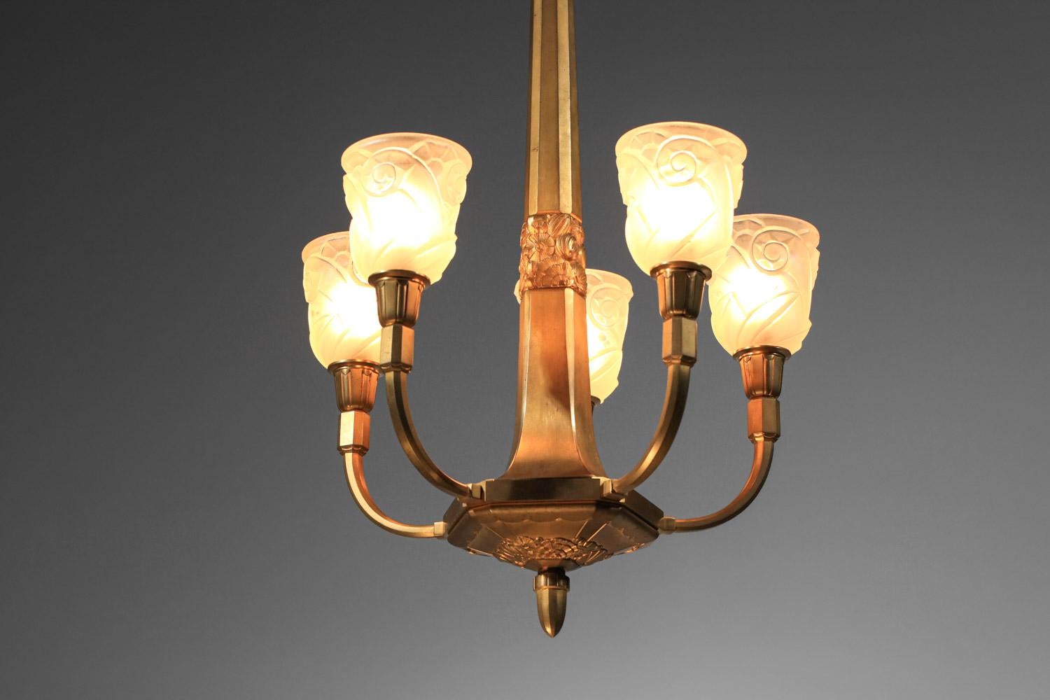 rare gilded bronze art deco chandelier signed J.Coduré Lyon 1930s art nouveau  For Sale 3