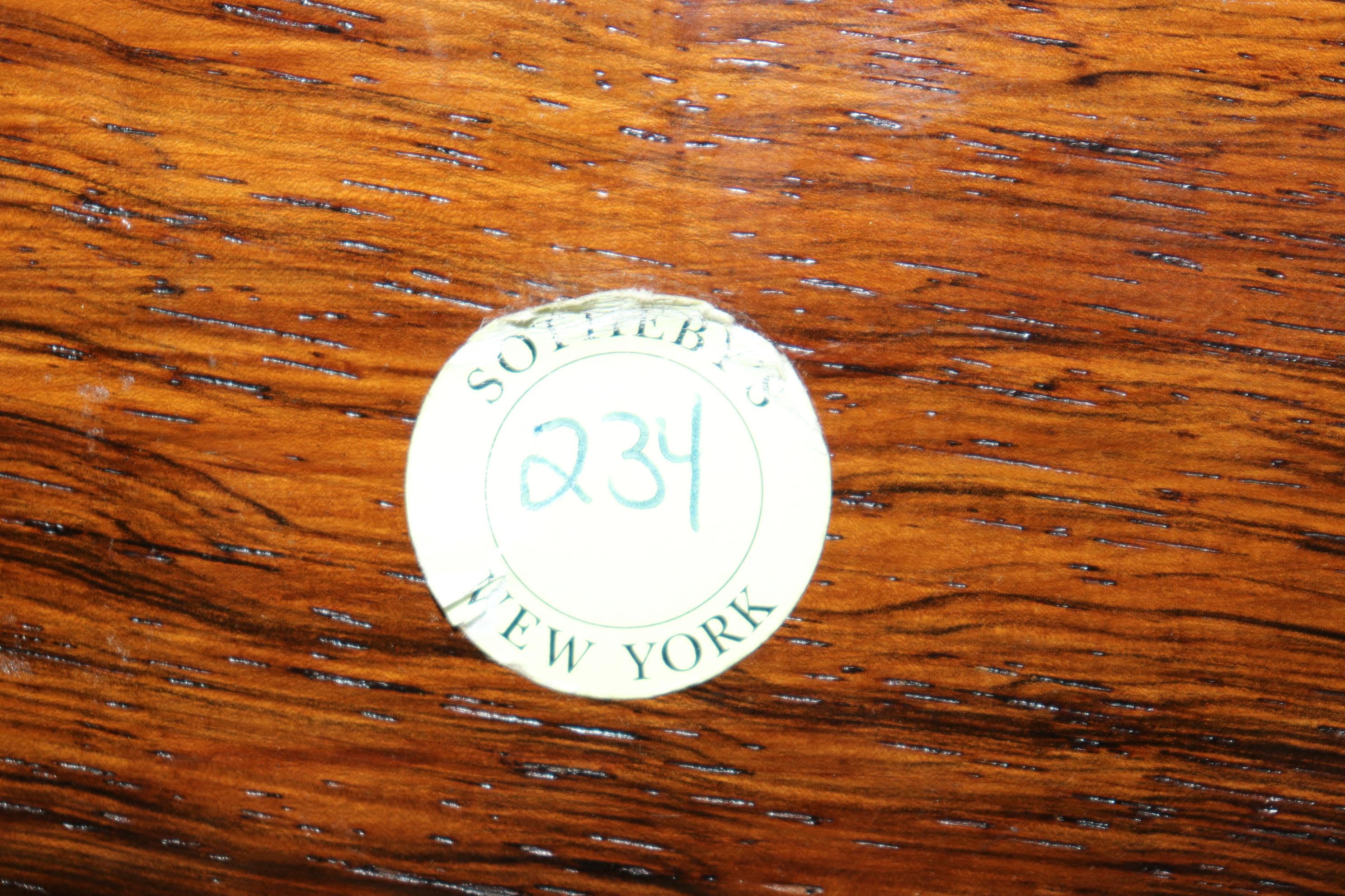 Raro tavolo da gioco in palissandro dorato intarsiato in ottone dell'epoca Regency inglese del 1820 in vendita 6
