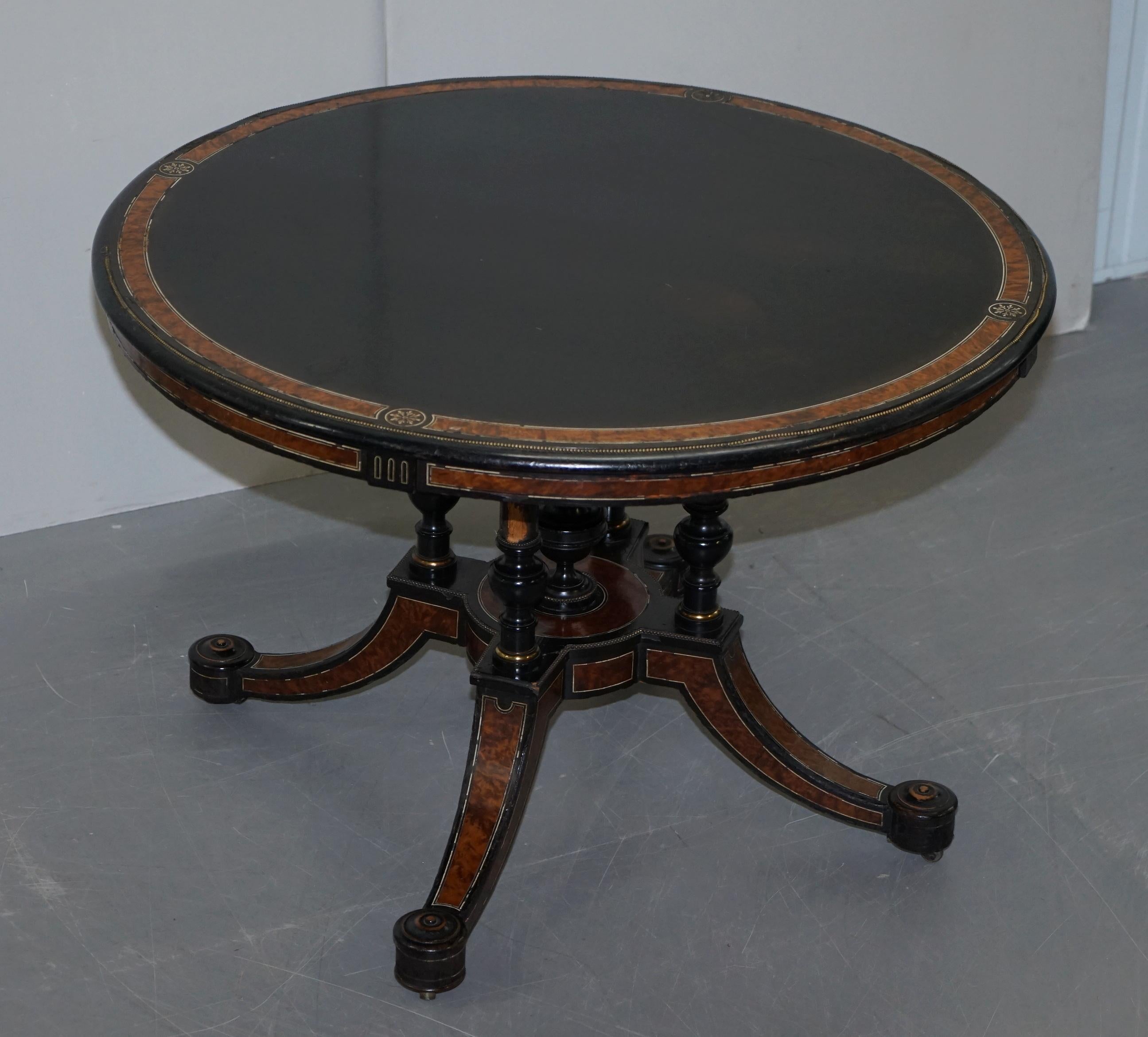 We are delighted to offer this very rare circa 1852-1857 Gillow & Co Lancaster attributed burr walnut and ebonished wood occasional or dining table

A very rare and well made piece, firmly attributed to the great firm of Gillows, I've had this