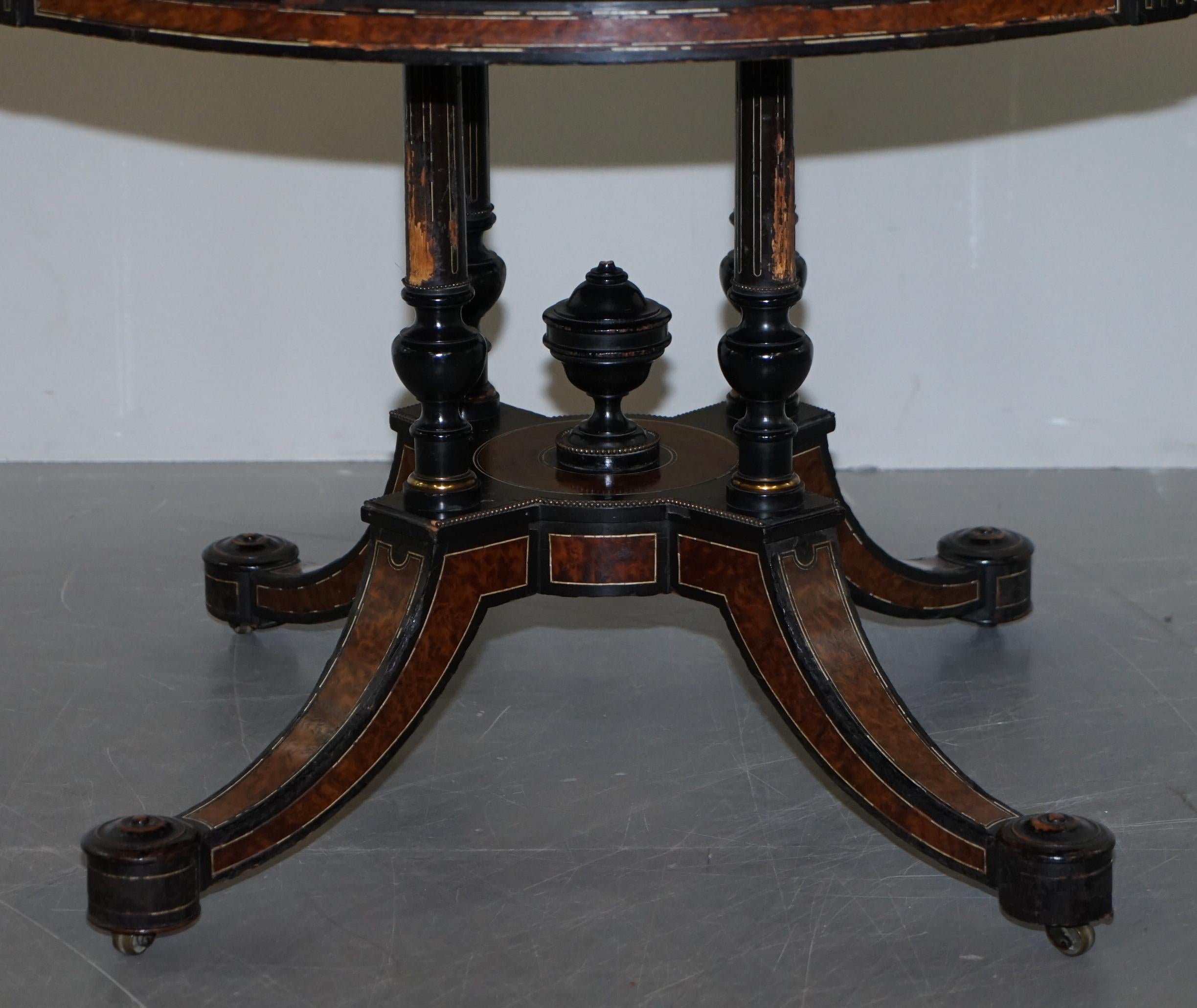 English Rare Gillow & Co 1852-1857 Aesthetic Movement Burr Walnut Ebonised Dining Table For Sale