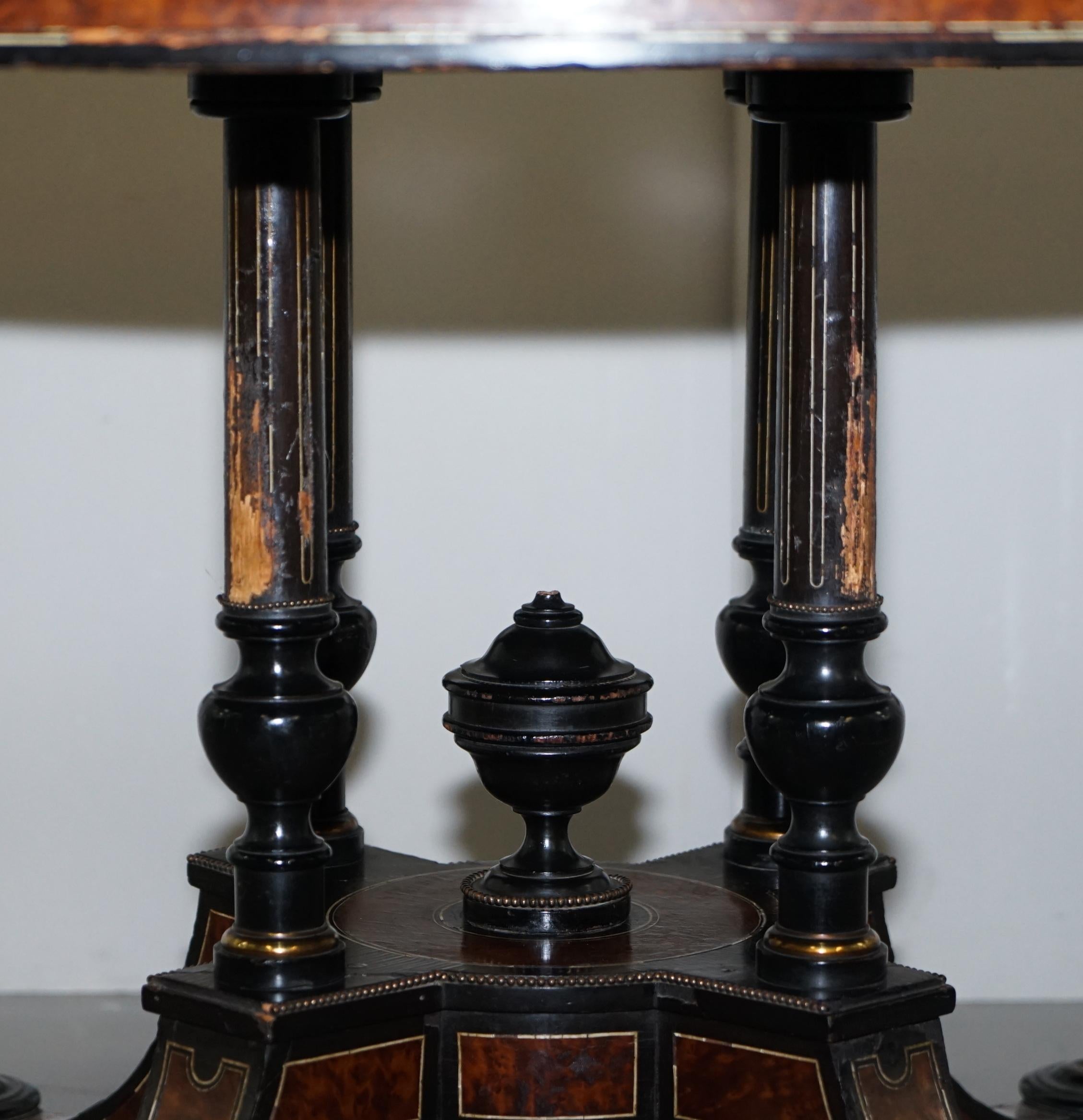 Rare Gillow & Co 1852-1857 Aesthetic Movement Burr Walnut Ebonised Dining Table For Sale 1