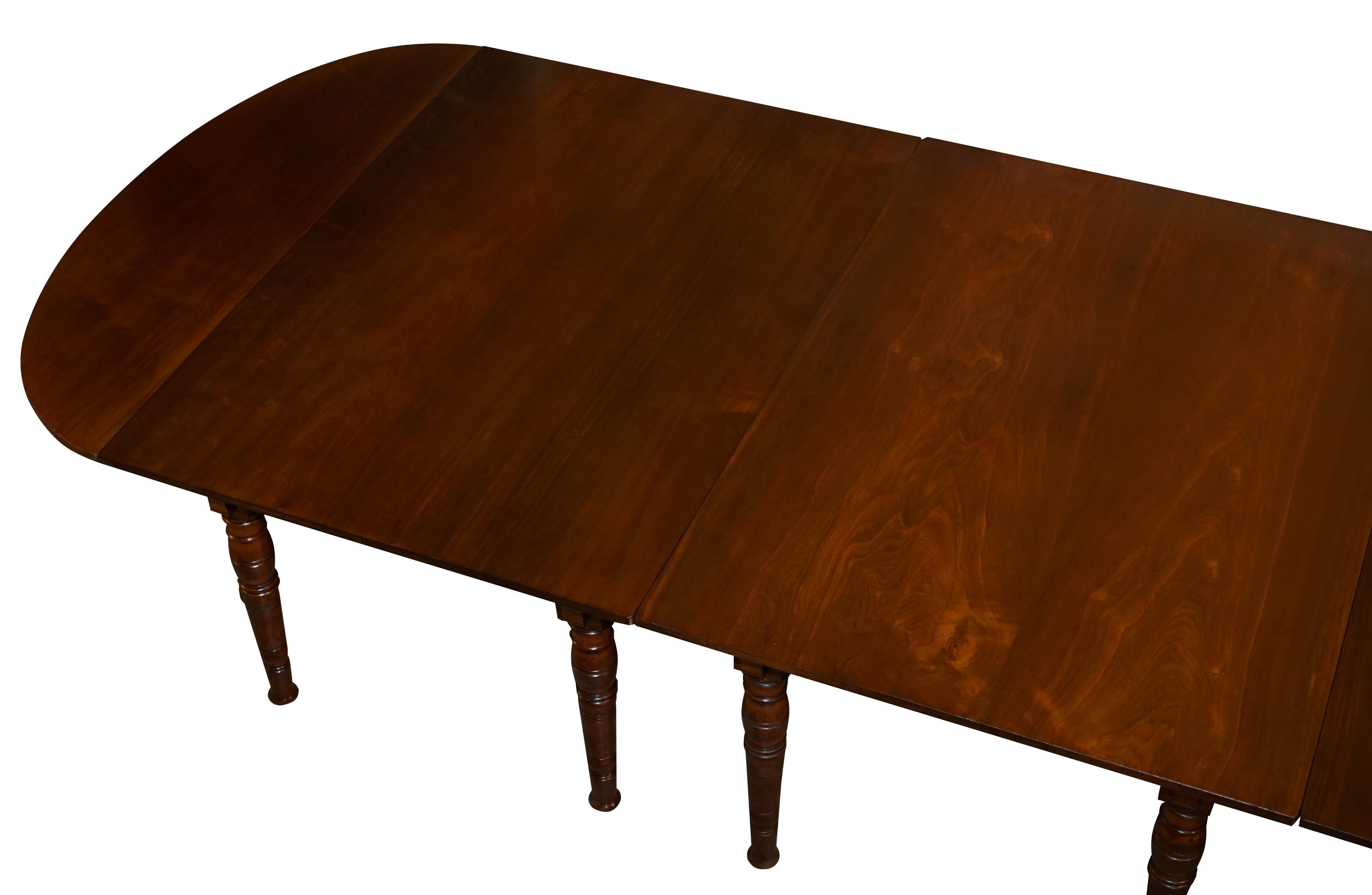 Rare Gillows Lancaster 1789-1795 George III American Walnut Dining Table For Sale 5