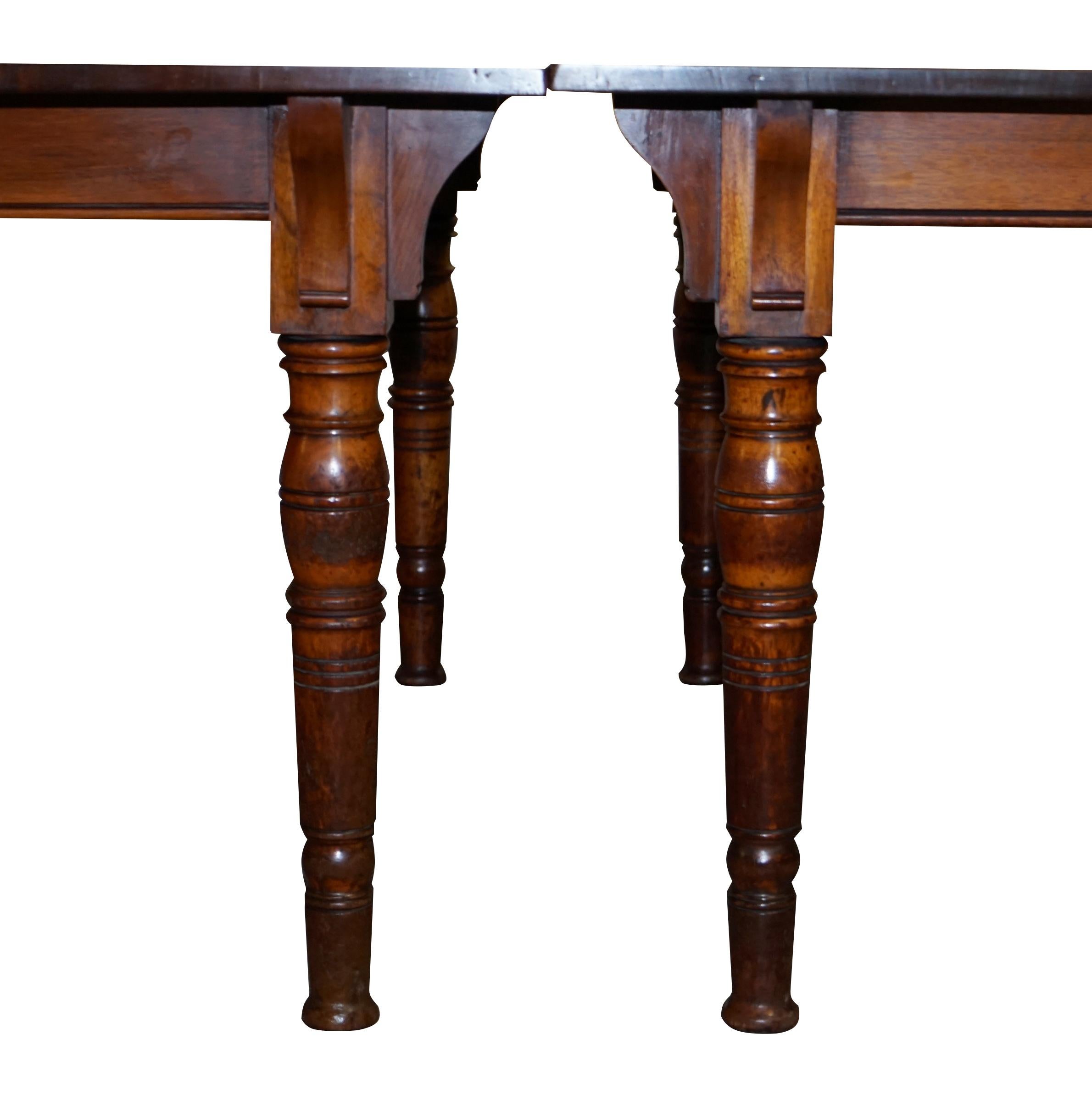 Rare Gillows Lancaster 1789-1795 George III American Walnut Dining Table For Sale 11