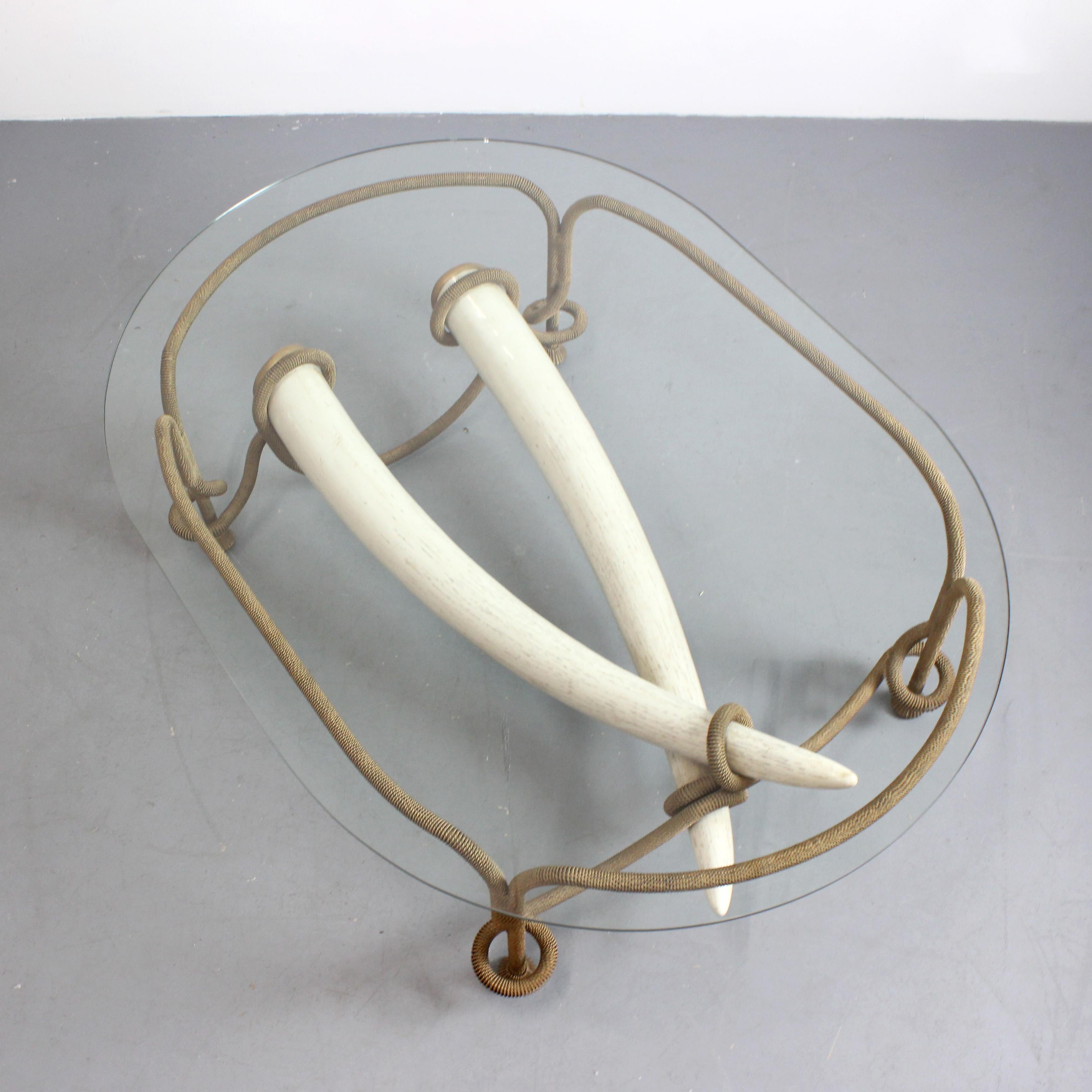 Rare Gilt bronze cord coffee table with resin horns and glass top - Emilio Rey - For Sale 2