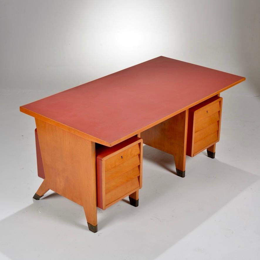 Seltener Gio Ponti Verwaltungs-Schreibtisch im Zustand „Gut“ im Angebot in Los Angeles, CA