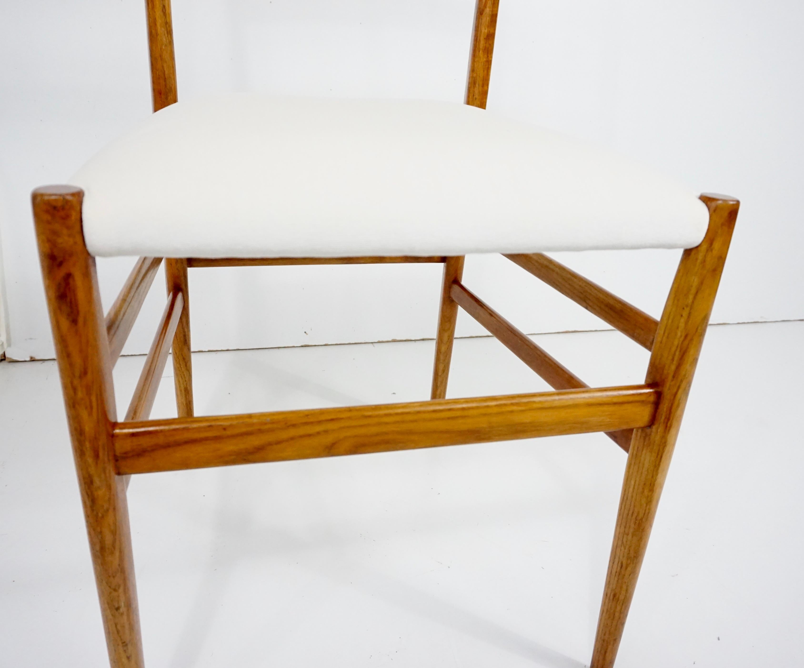rare Gio Ponti leggera chair, n.646 by Cassina, from Hotel Royal Naples, 1955 For Sale 6