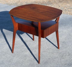 Raro tavolino a due piani con cassetto in mogano di Gio Ponto per Singer & Sons