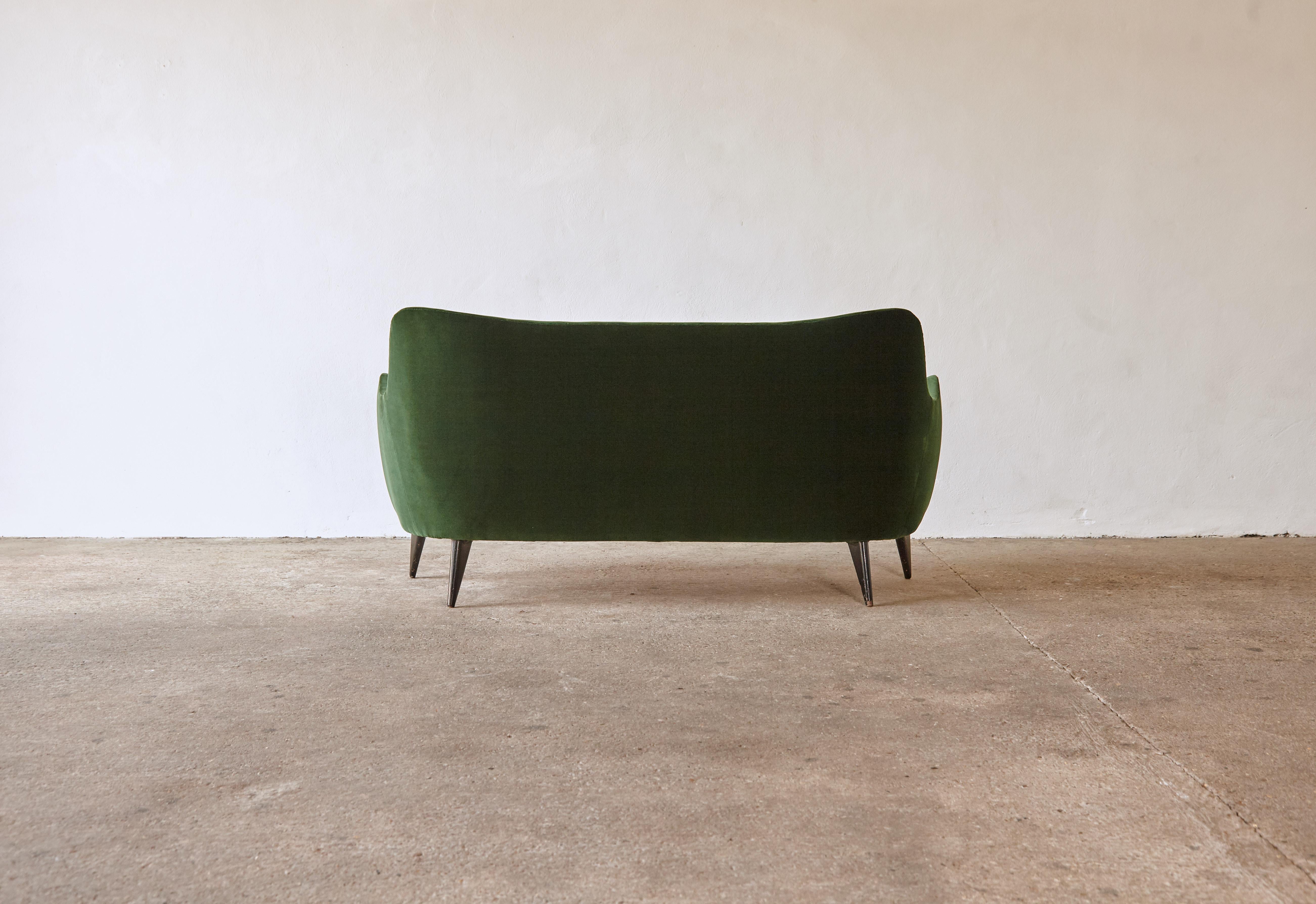 Fabric Rare Giulia Veronesi Perla Sofa, ISA Bergamo, Newly Re-Upholstered, Italy, 1950s