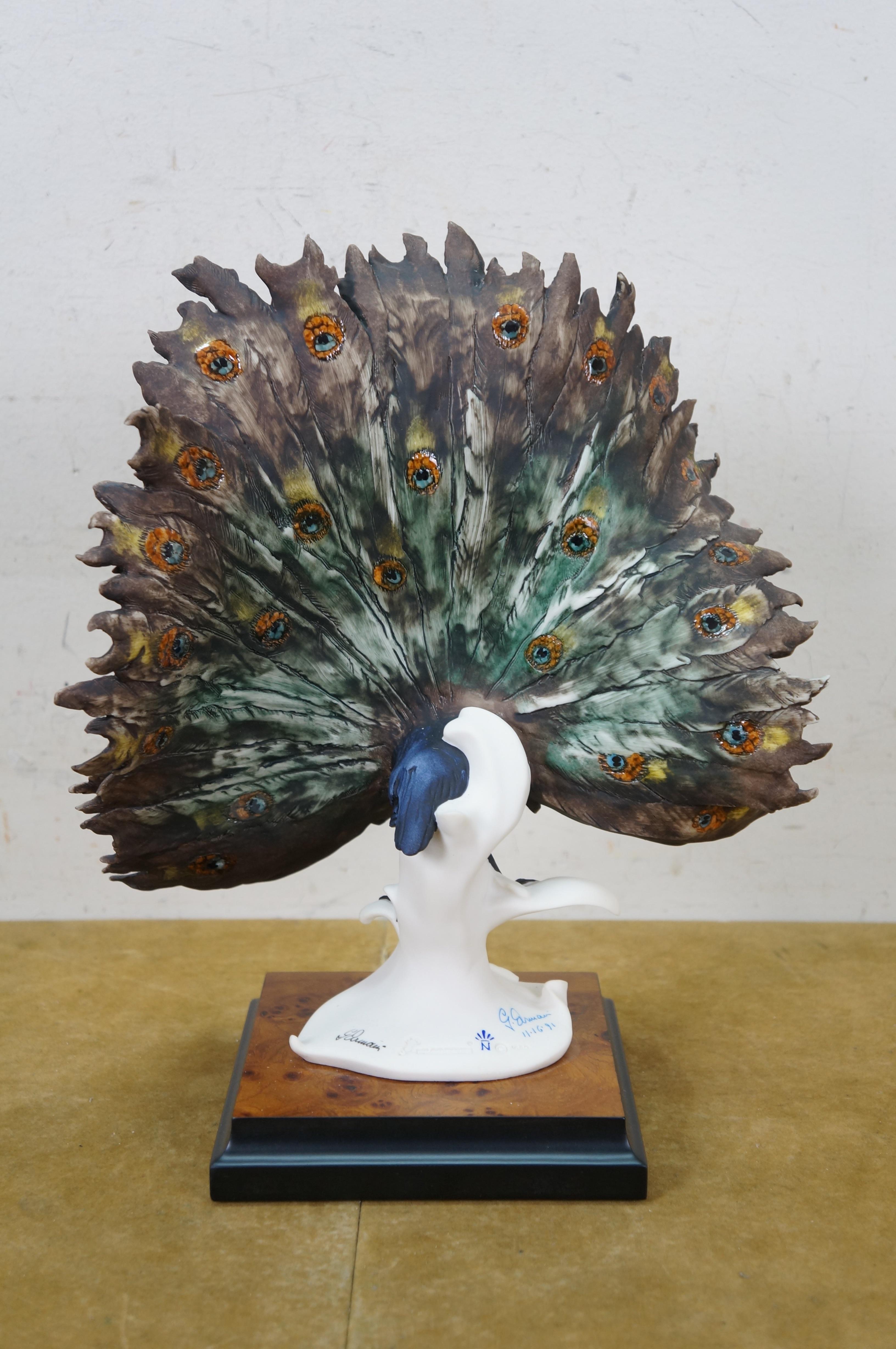 Rare Giuseppe Armani Signed Capodimonte Peacock 0720 Figurine & Shadowbox Case For Sale 2