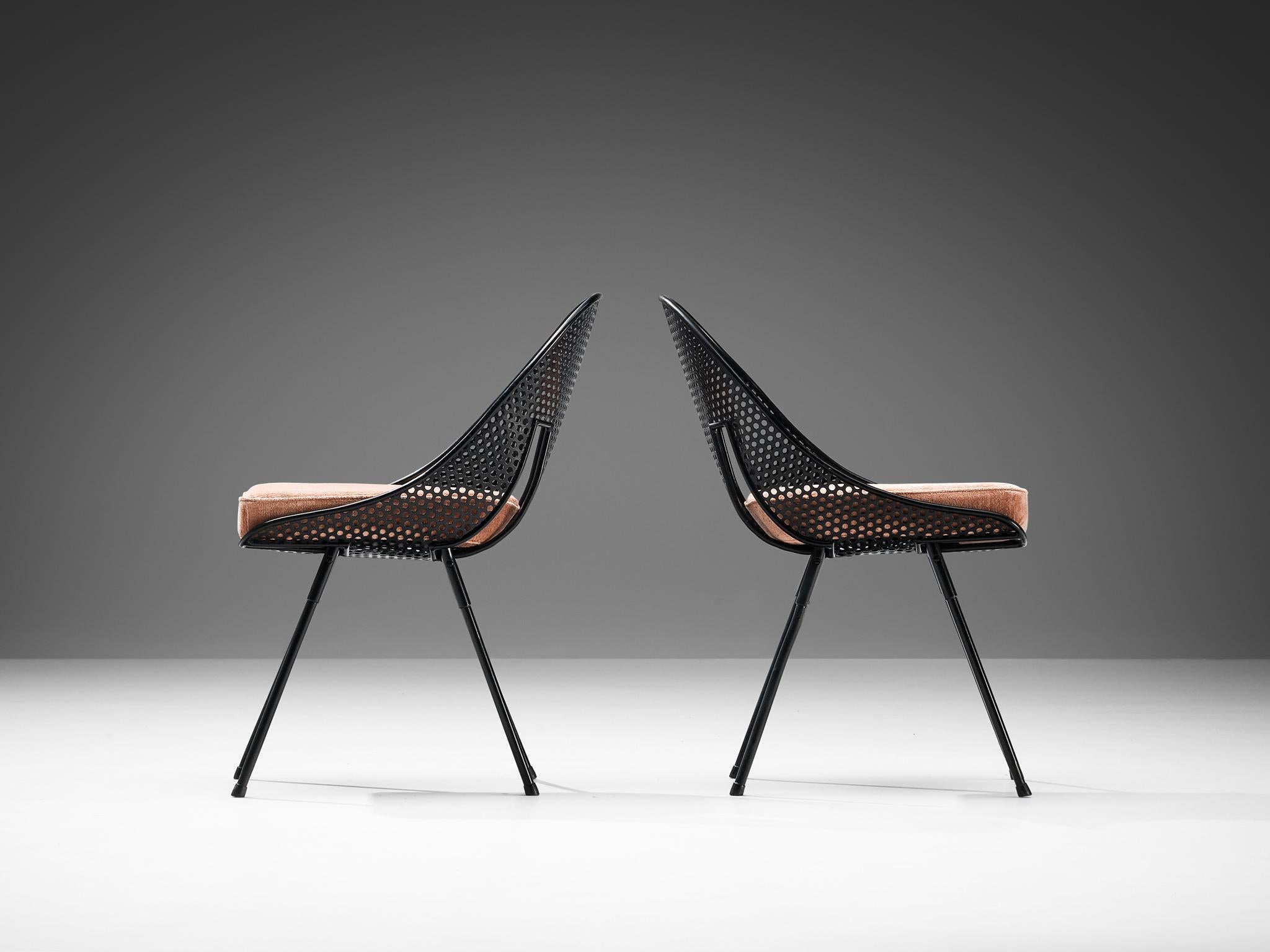 Raro juego de cuatro sillas de comedor Giuseppe De Vivo de metal perforado negro en Bueno estado para la venta en Waalwijk, NL