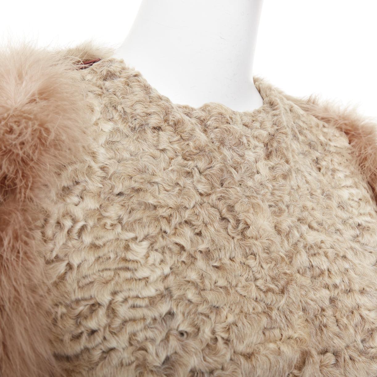 rare GIVENCHY beige Astrakan fur feather sleeves cropped bolero jacket en venta 3