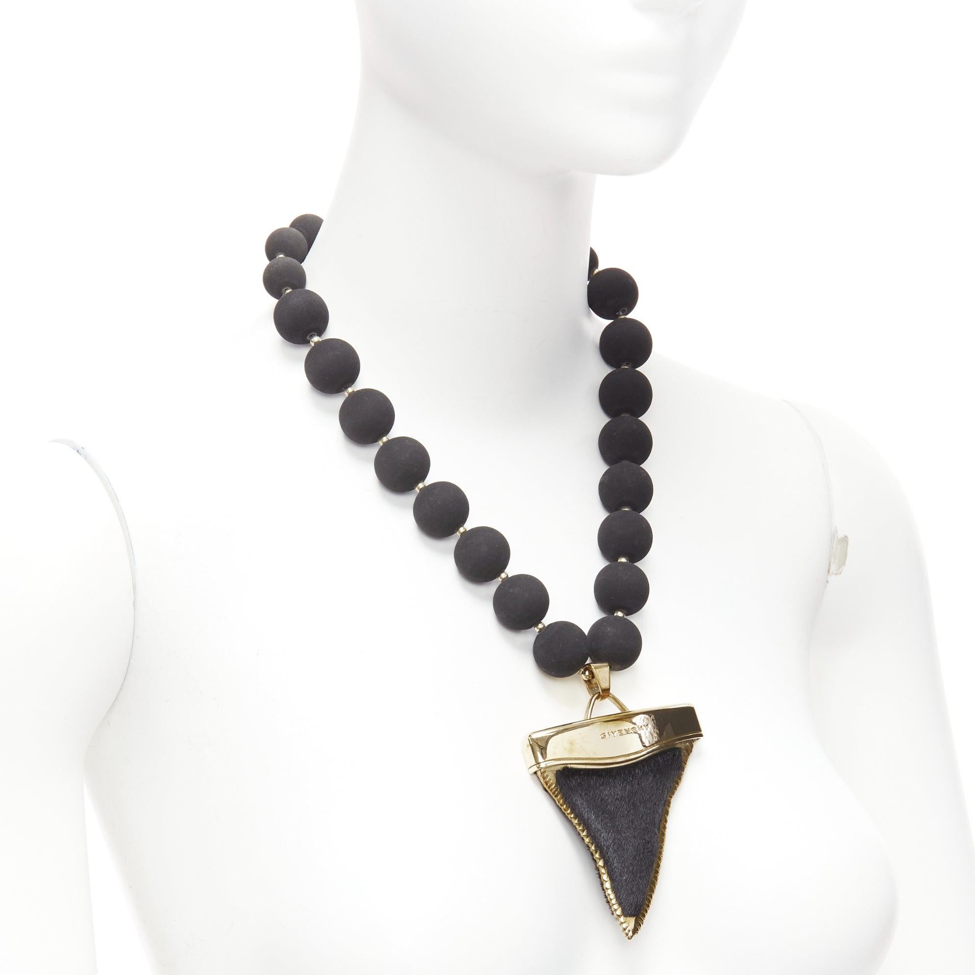 rare GIVENCHY Riccardo Tisci black pony hair shark tooth velvet ball necklace In Good Condition For Sale In Hong Kong, NT