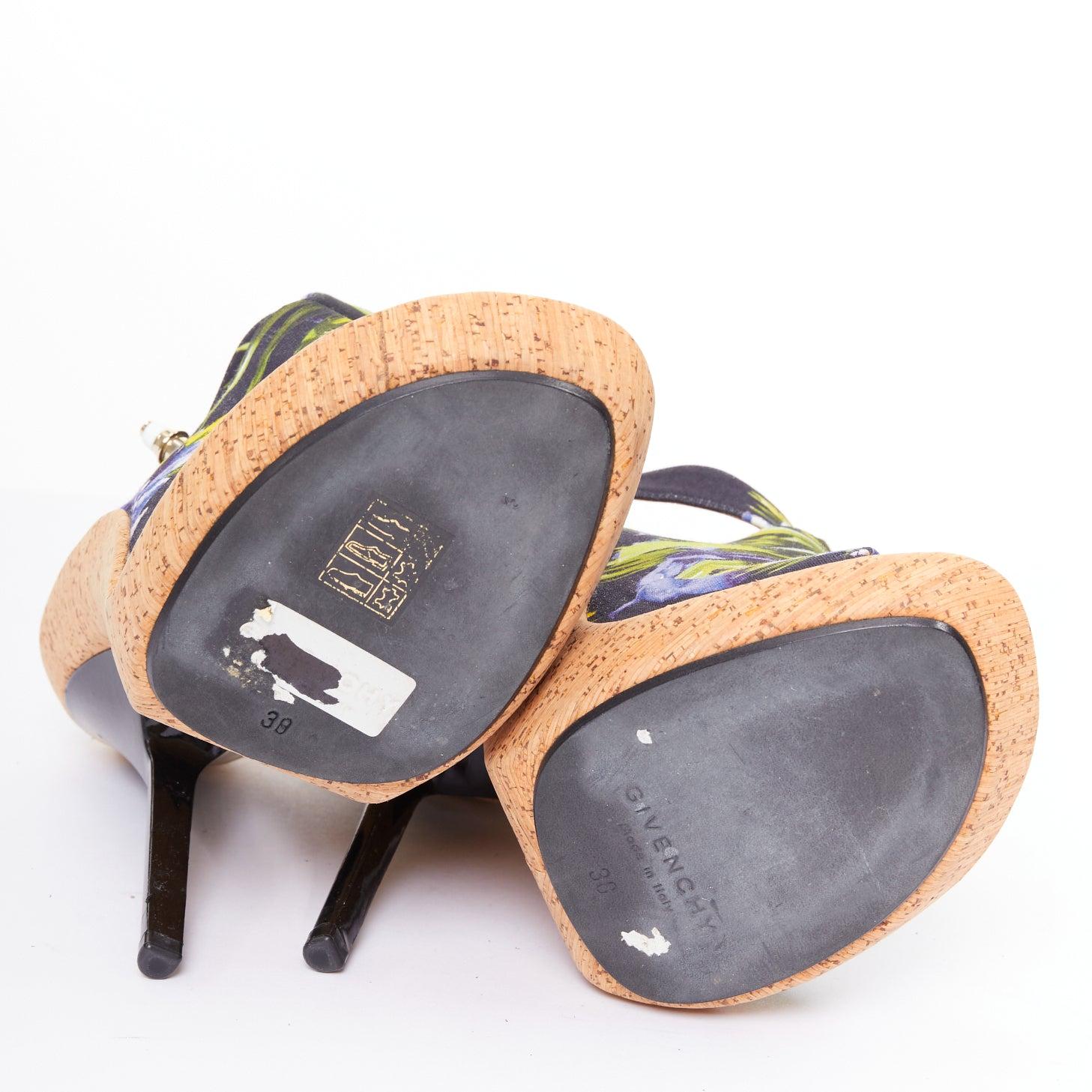 rare GIVENCHY Riccardo Tisci Runway violet floral toile liège talons hauts EU38 en vente 6
