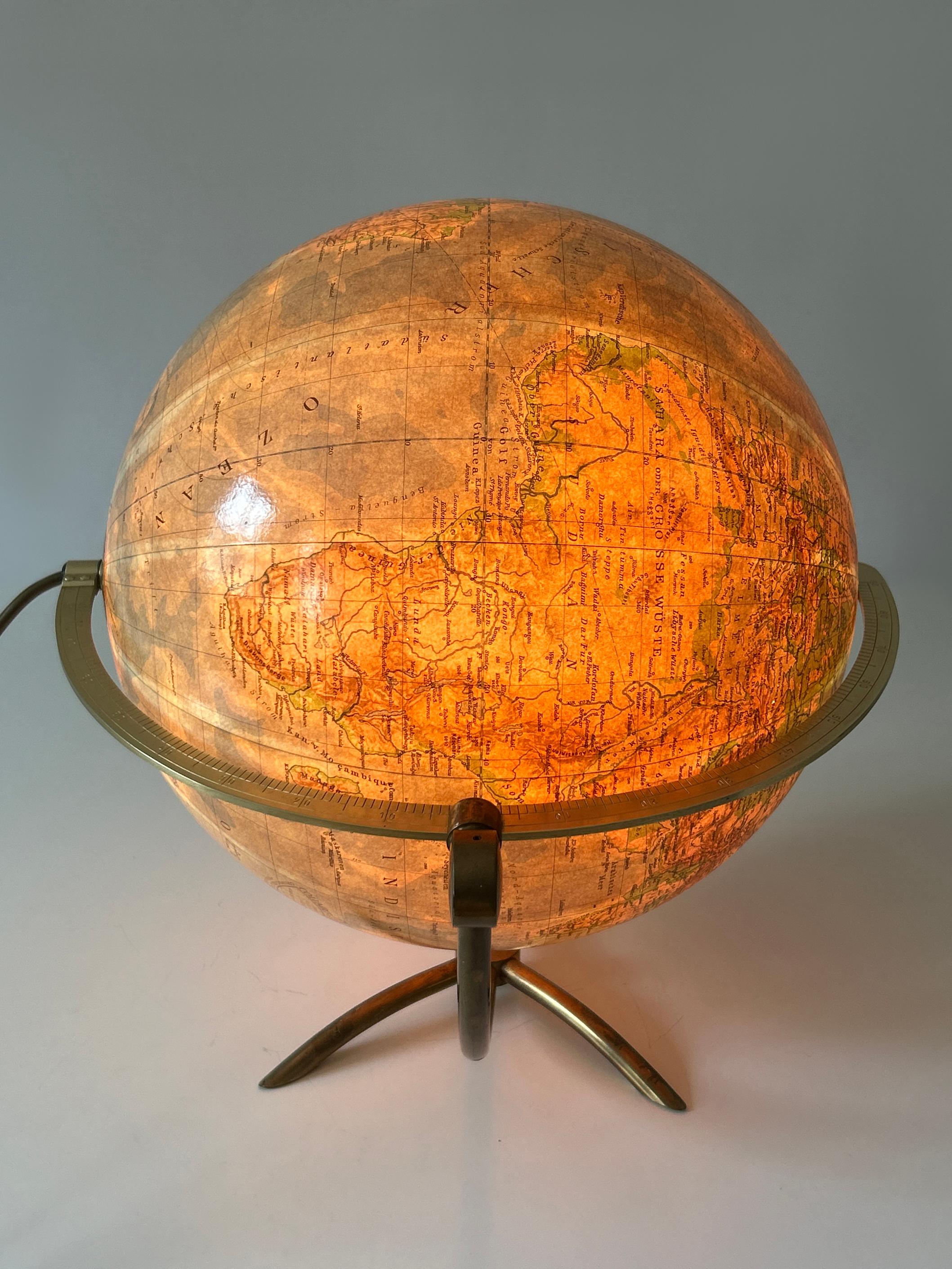 Lampada da tavolo o globo terrestre in vetro raro di Columbus Verlag - Paul Oestergaard 1960 in vendita 9
