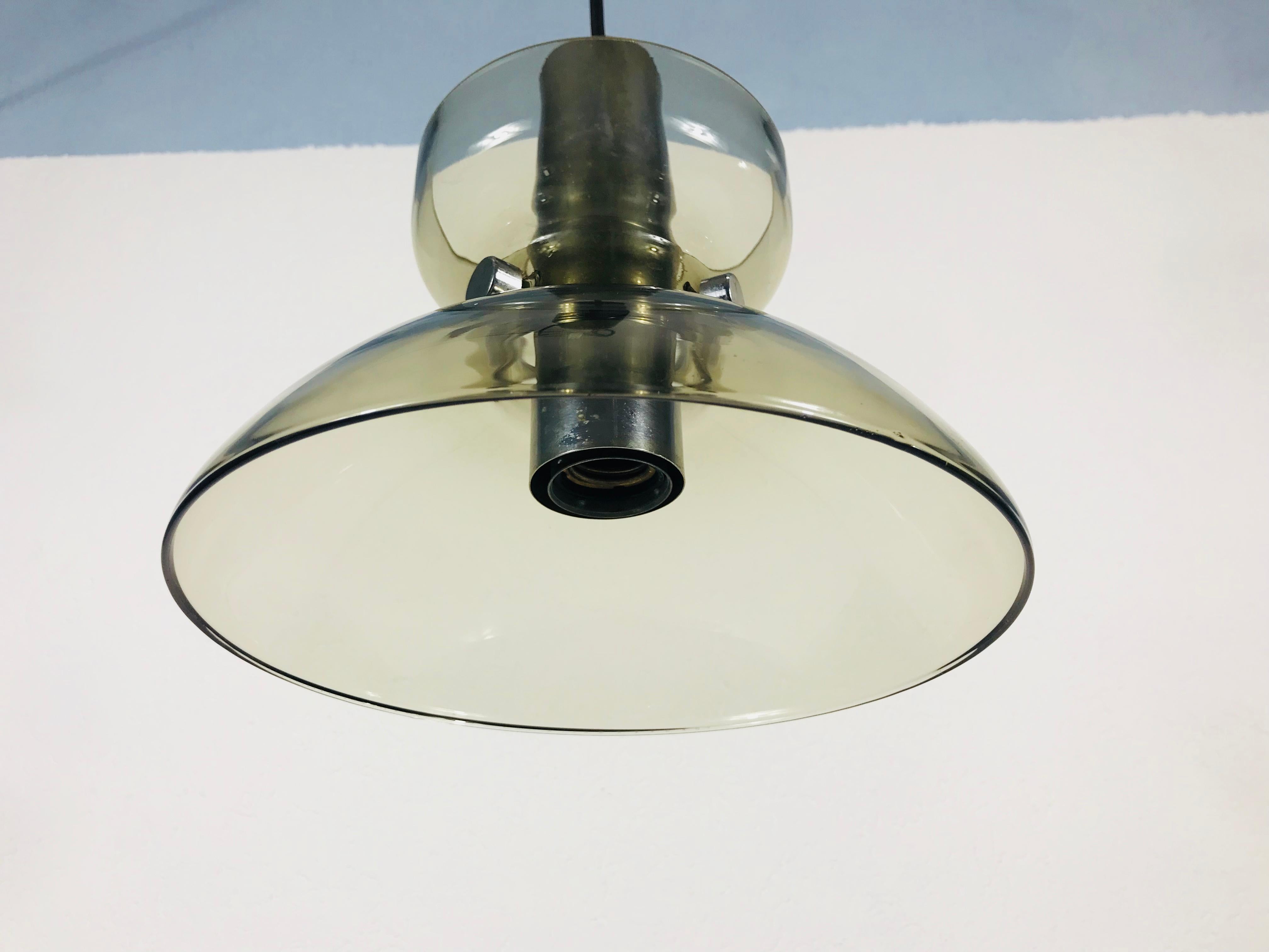 Fin du 20e siècle Lampe à suspension en verre rare de Limburg, années 1970 en vente