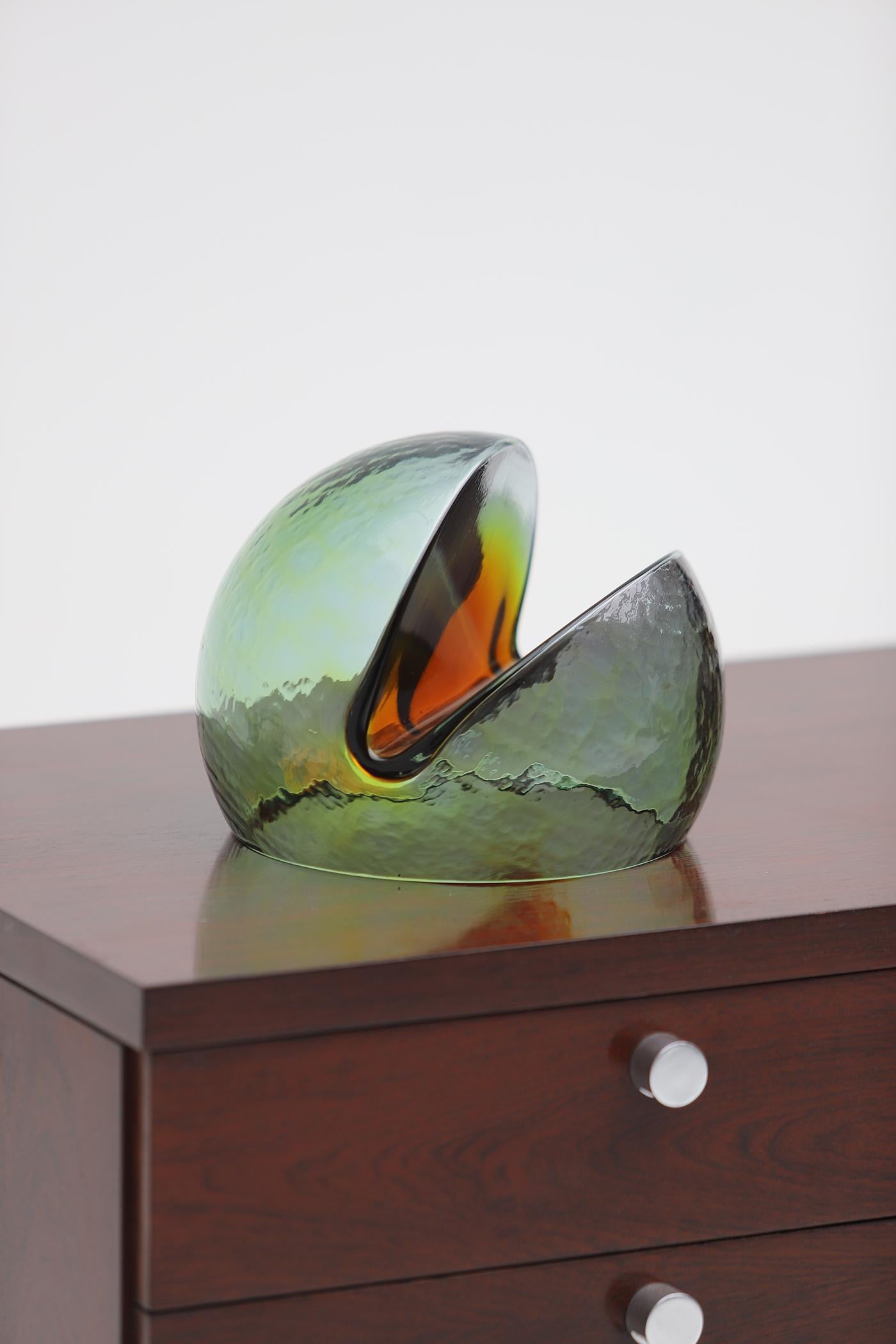 Glass Rare glass sculpture / letter holder by Toni Zuccheri for VeArt, 1970s Italy.